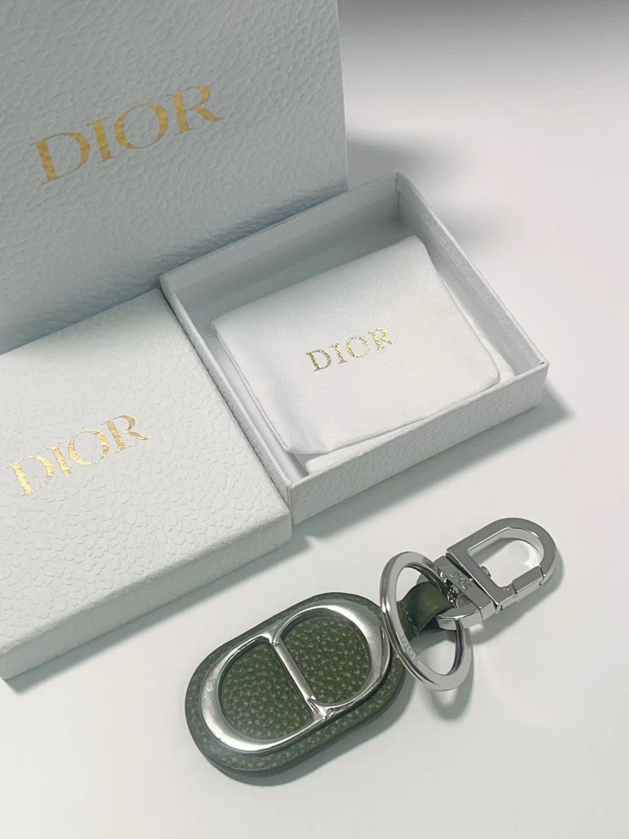 137 Key Button with CD Diamond Logo and Leather Pellets, Metal Details for Belts and Handbags - 图片 3