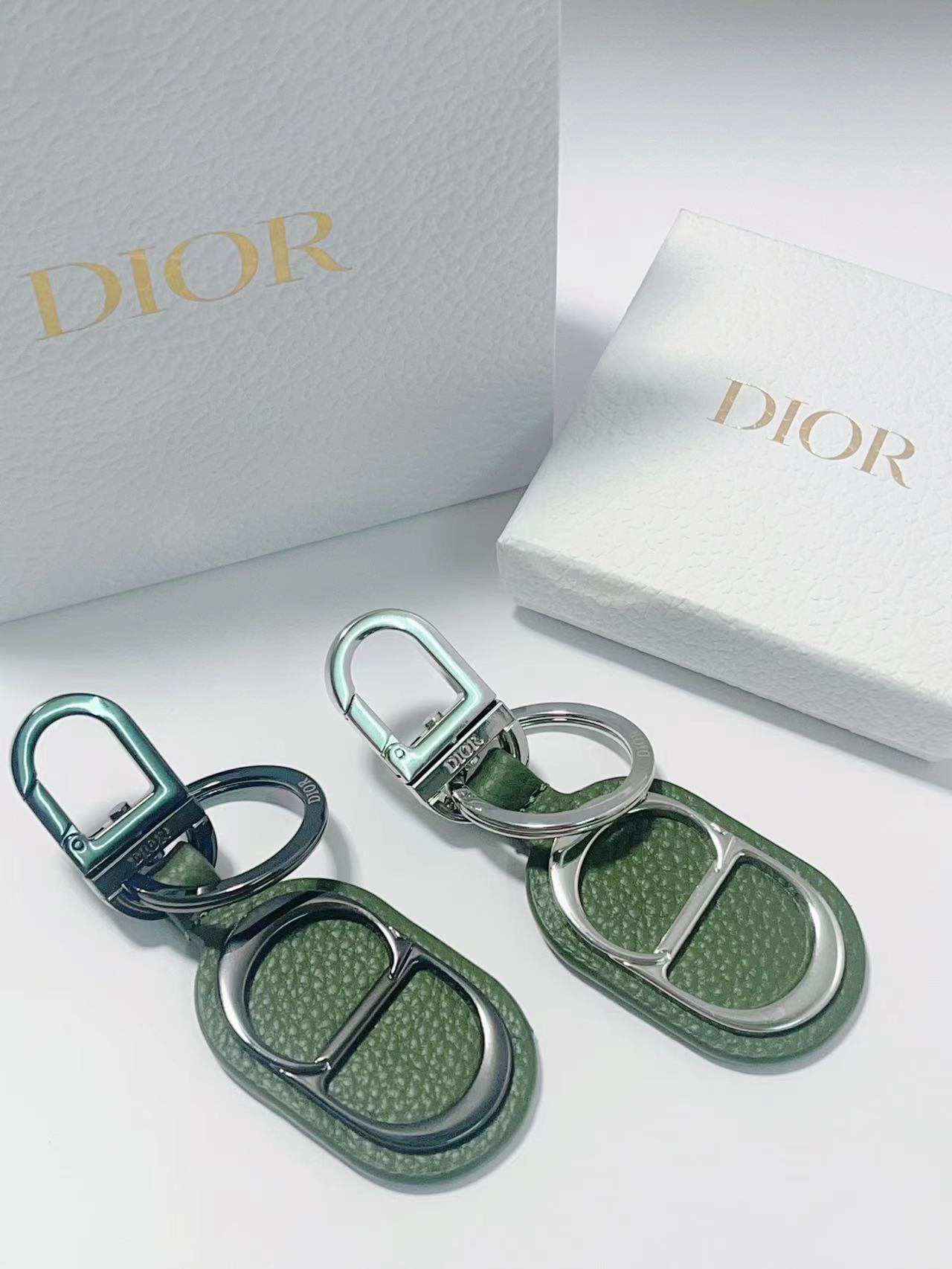 137 Key Button with CD Diamond Logo and Leather Pellets, Metal Details for Belts and Handbags - 图片 5