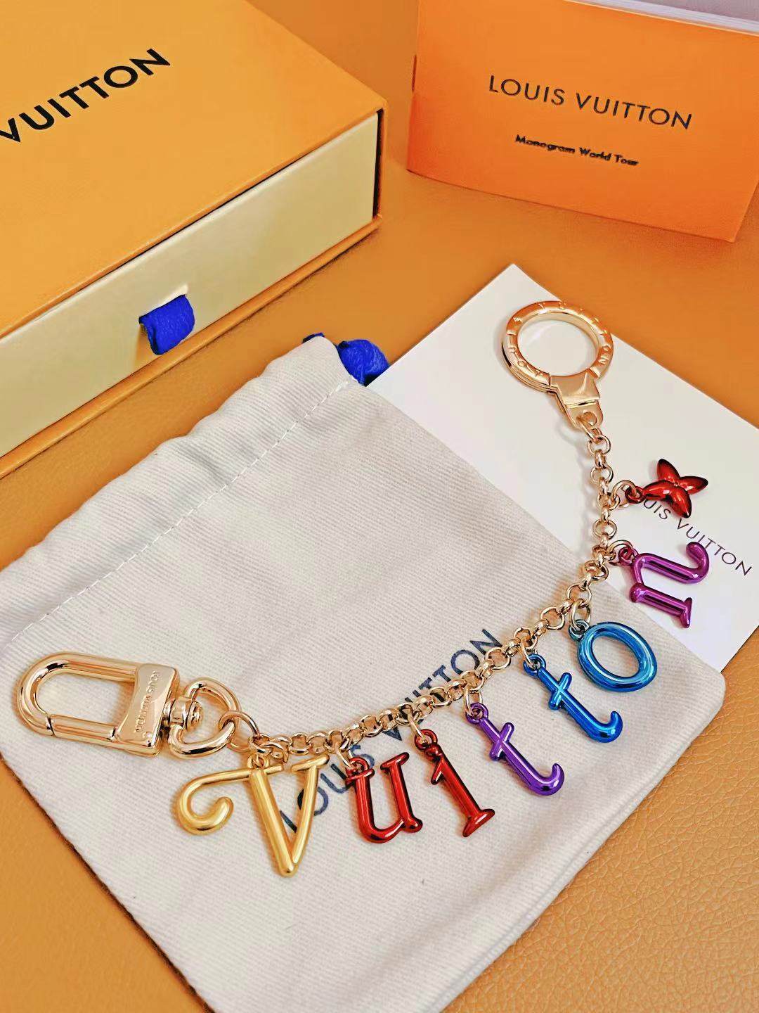 Classic leather key holder front view