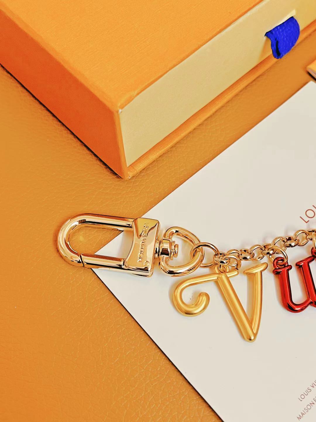 Leather key holder packaging