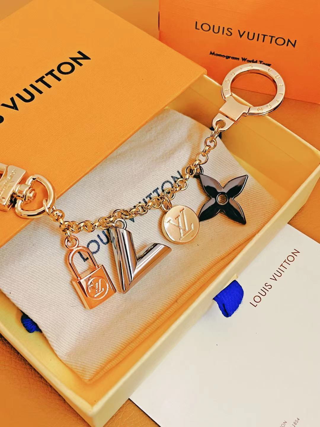 Kaleido V Padlock Keychain - Side View
