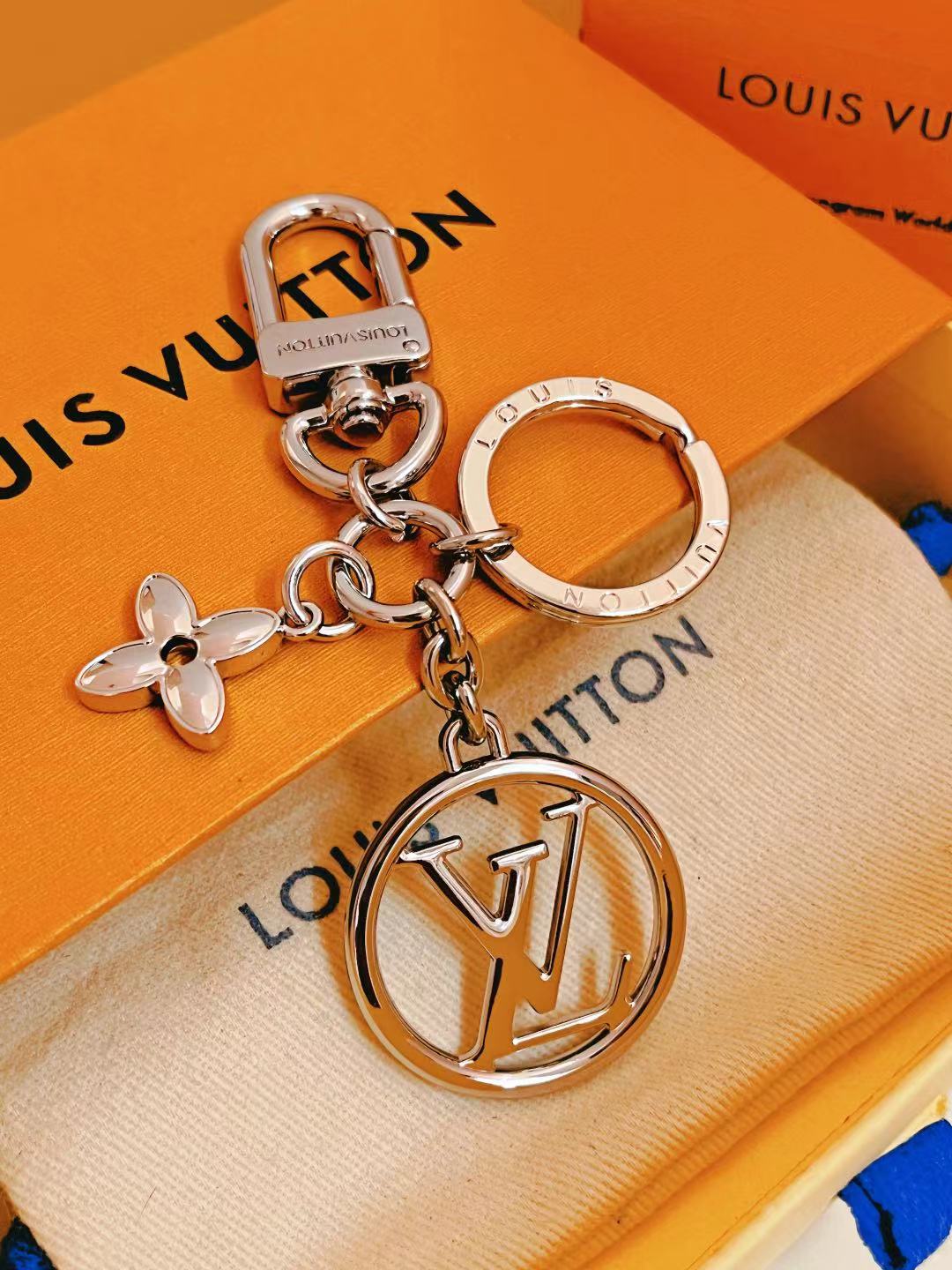 Elegant Letter Keyring side view
