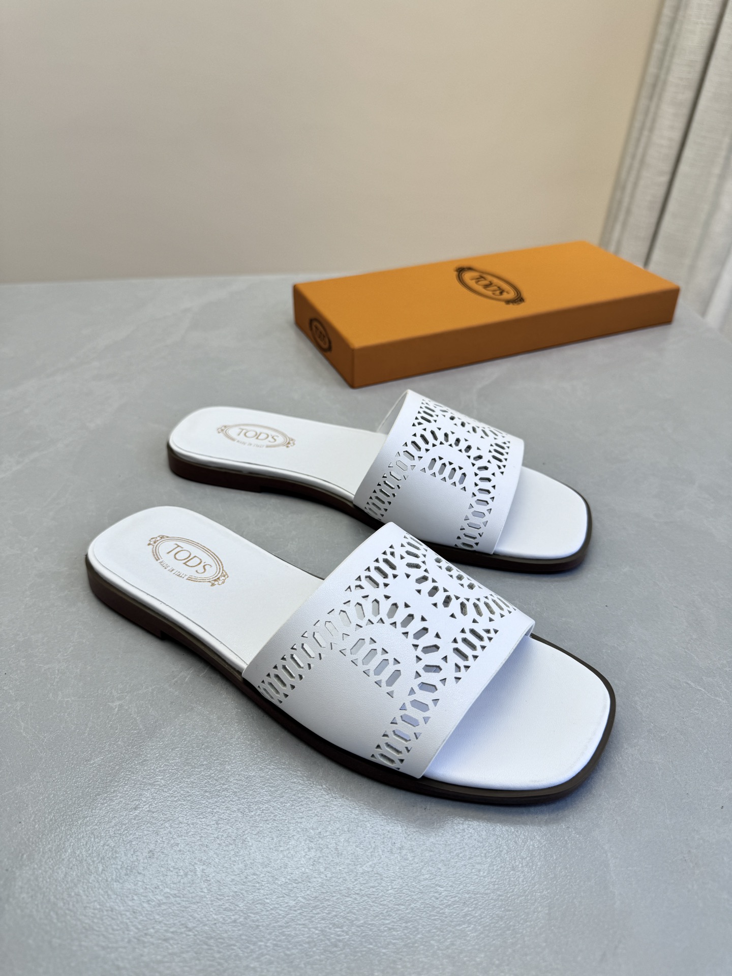 2024 New Tods Classic Slipper: High-End, Stylish, and Versatile Fashion Choice - 图片 2