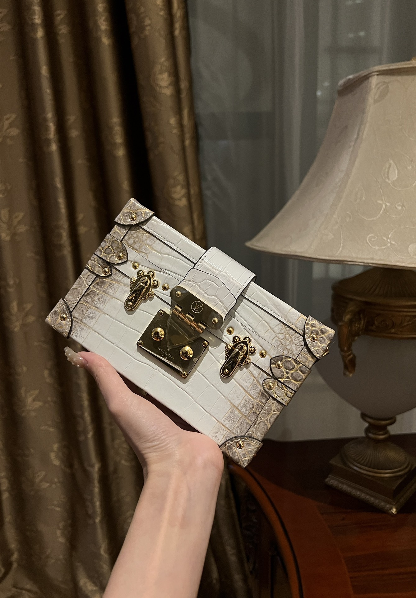 NO:852486,So beautiful ~ Lv Sahara gilt hard box, Louis Vuitton, Hermes,19860909好美好美～ Lv 撒哈拉鎏金硬盒子,,louis vuitton,Hermes,,Bag