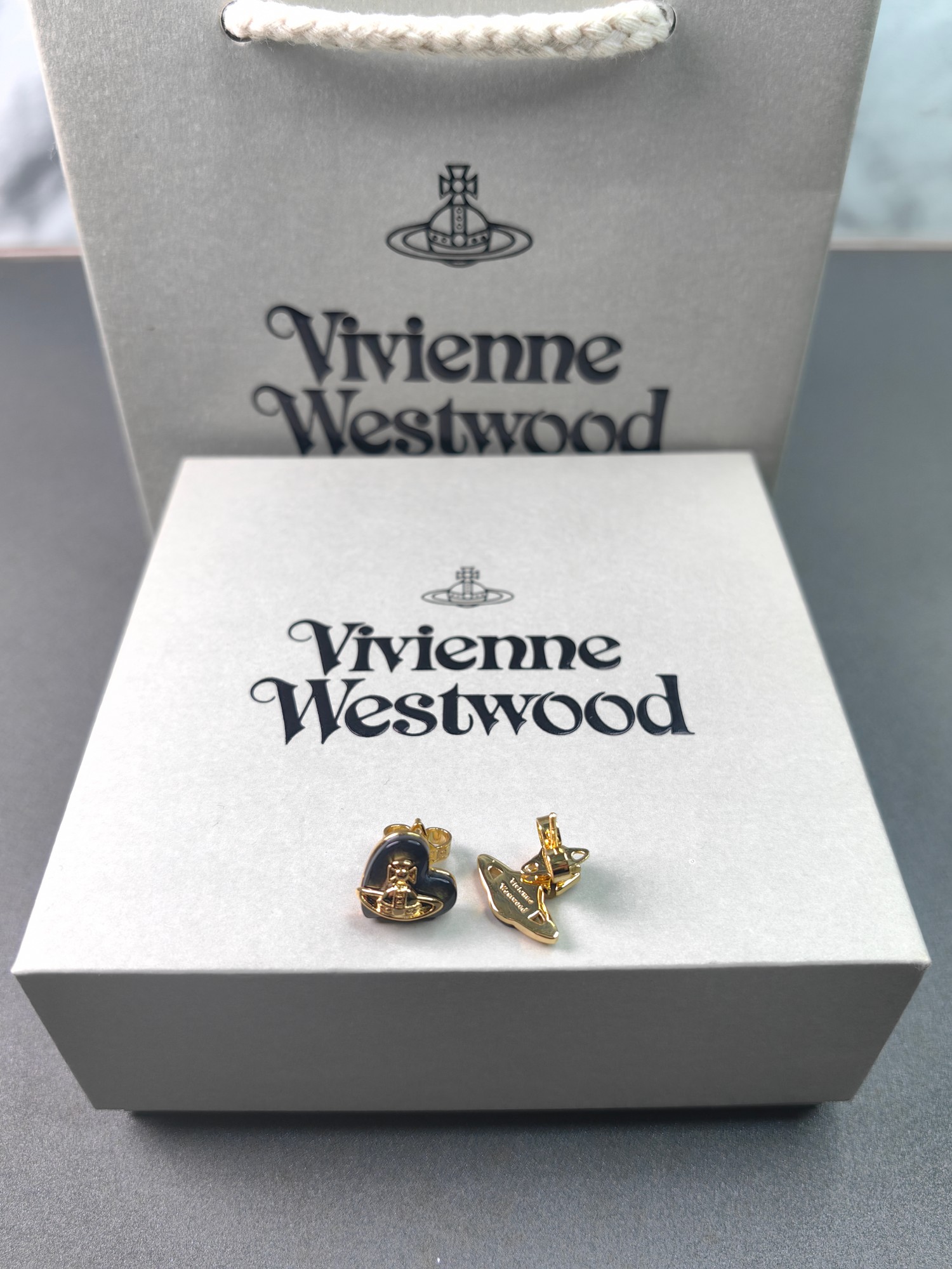 NO:103243,The Queen Mother of the Cities love shell asymmetric earrings, the Queen Mother of the Cities19860909西太后爱心贝壳不对称耳钉,西太后耳钉,Jewelry