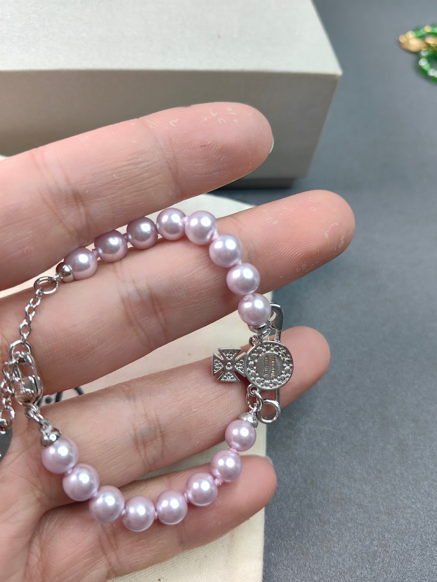 NO:103151,80 bracelets 90 necklaces Queen Mother Citizen pin Saturn pale pink pearl necklace bracelet, Queen Mother Citizen necklace Queen Mother Citizen bracelet, necklace, bracelet1986090980手链90项链西太后别针土星淡粉色珍珠项链手链,西太后项链西太后手链,necklace,bracelet,Jewelry