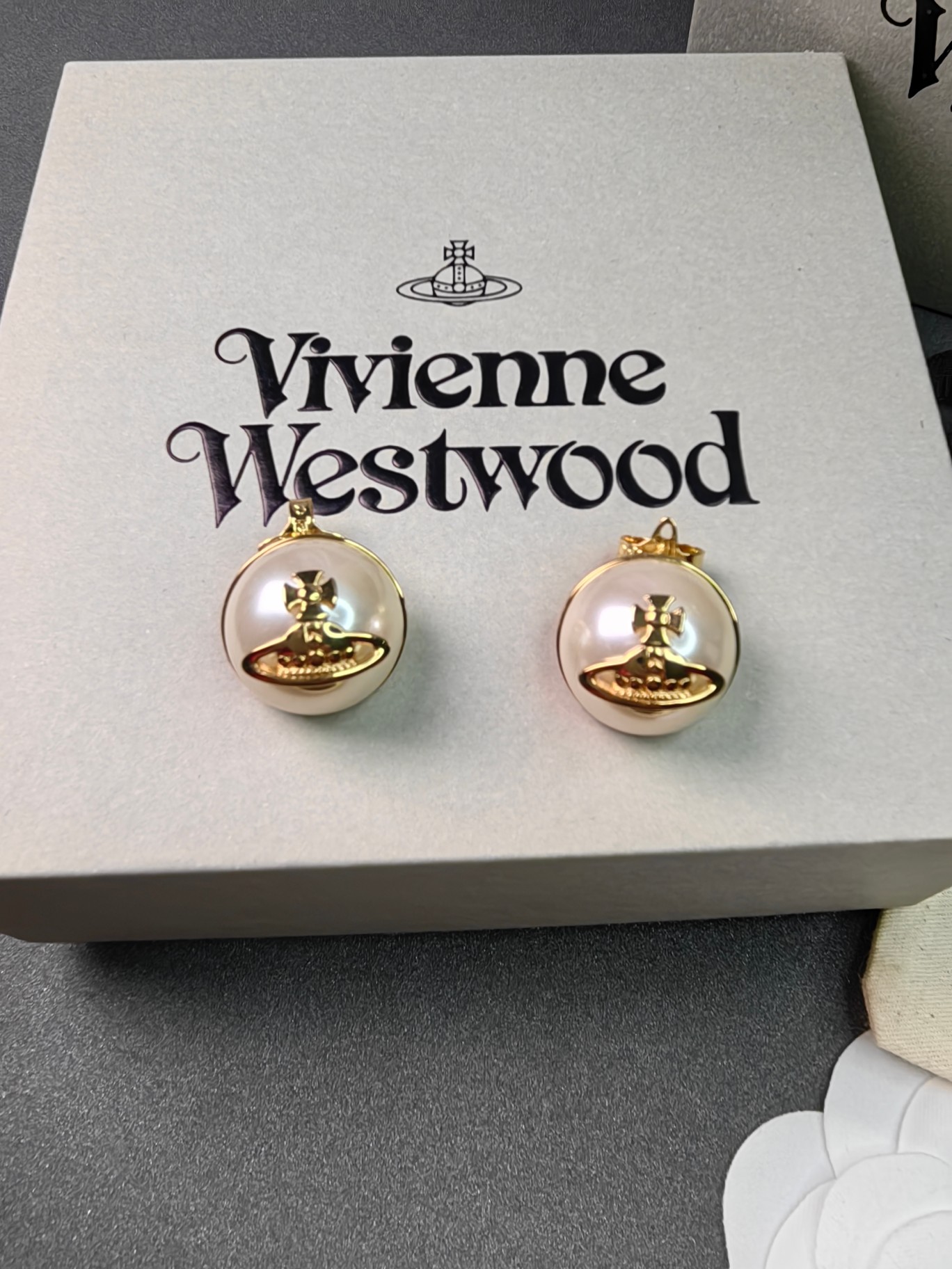 NO:103223,Queen Mother Saturn Pearl Ears 1 Golden, Queen Mother Ears 1, Gold19860909西太后土星珍珠耳钉一黄金色,西太后耳钉,gold,Jewelry