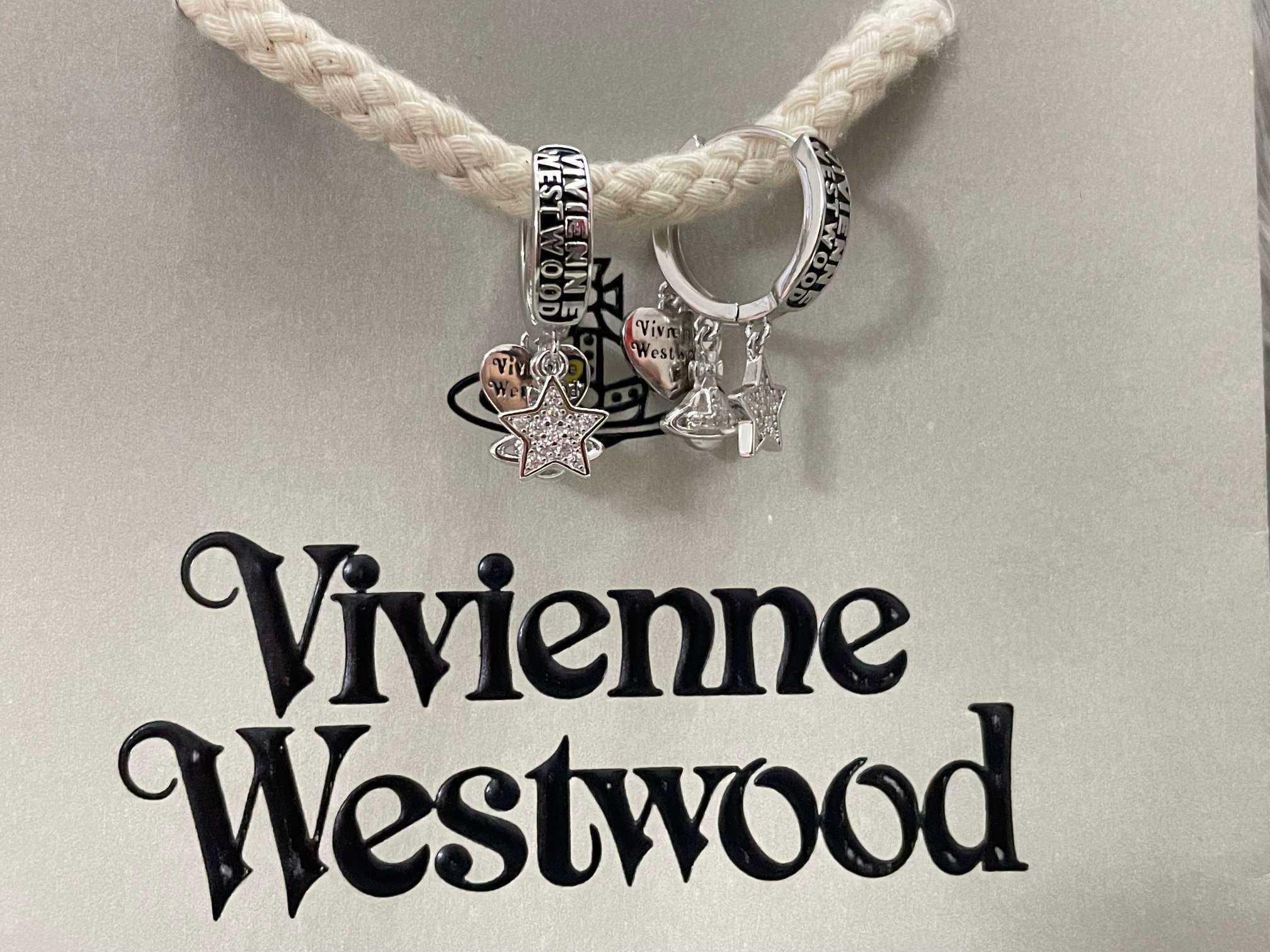 Vivienne Westwood 上新：西太后爱心五角星耳环一白金色黄金色