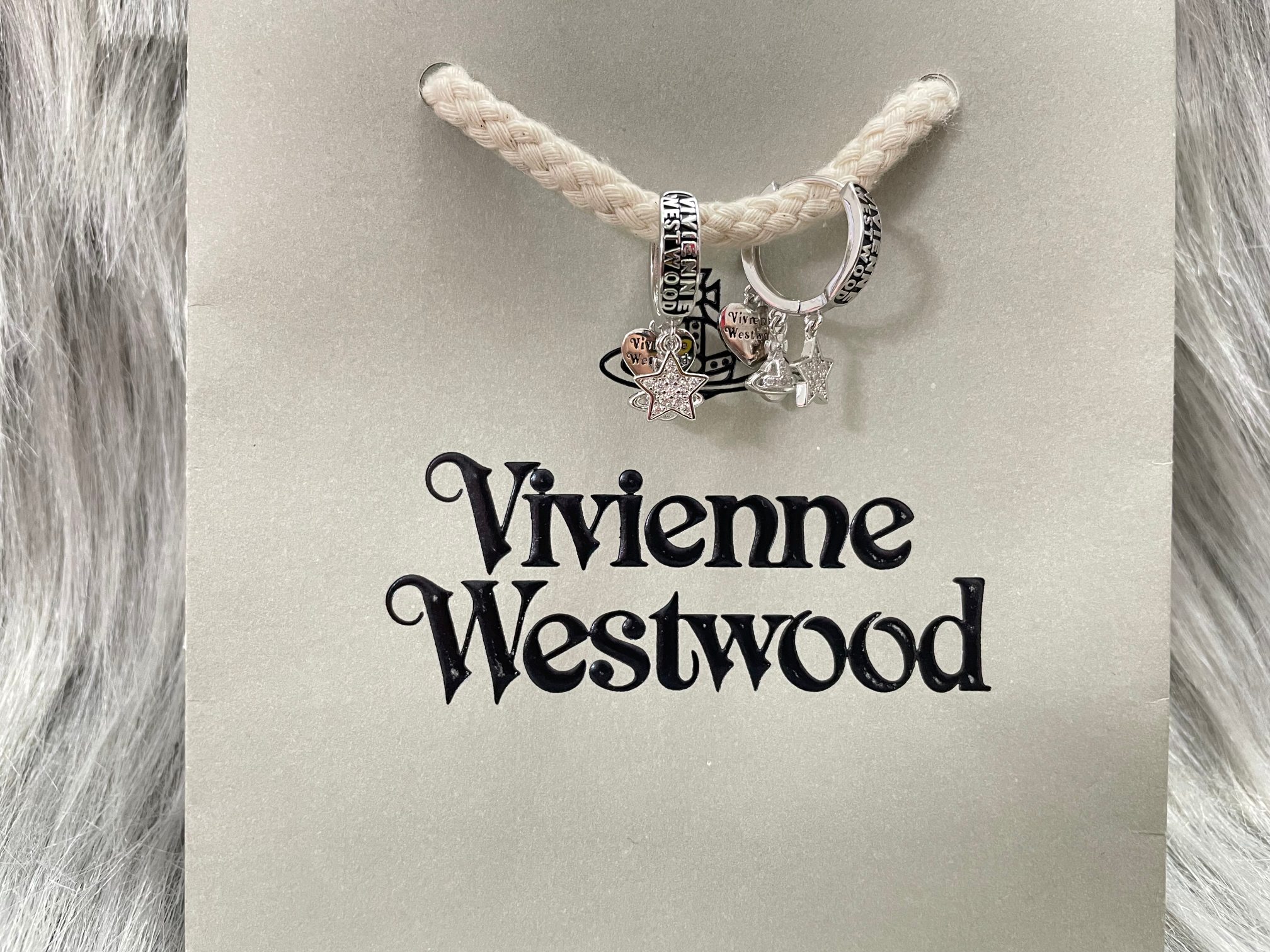 Vivienne Westwood 上新：西太后爱心五角星耳环一白金色黄金色
