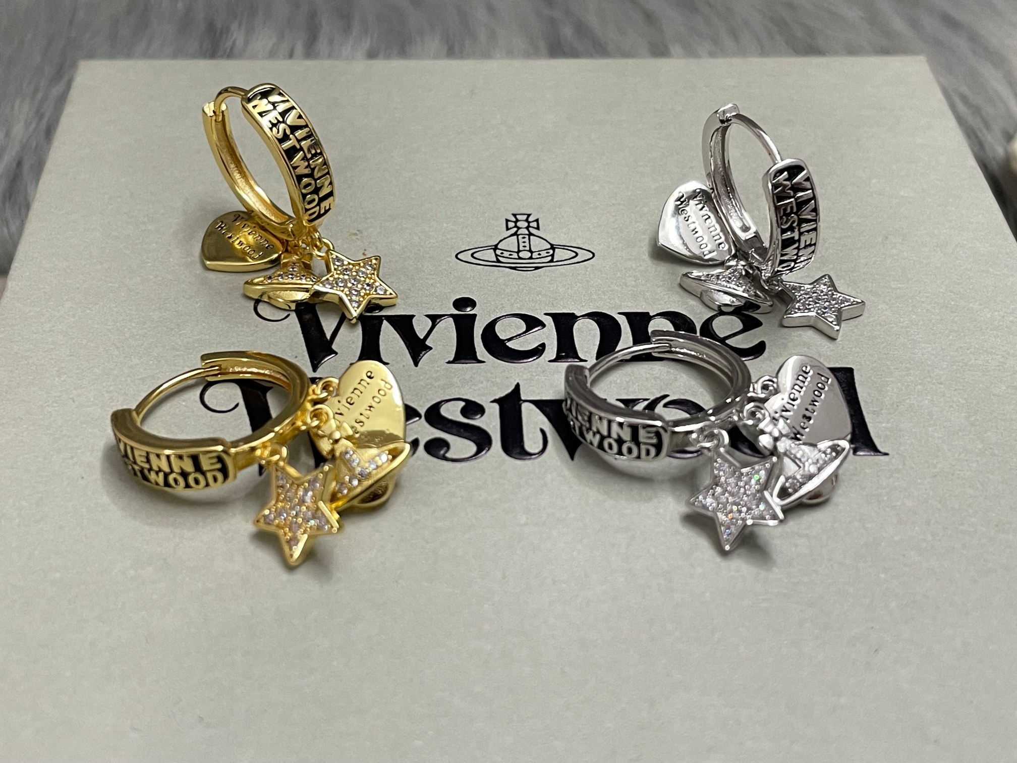 Vivienne Westwood 上新：西太后爱心五角星耳环一白金色黄金色