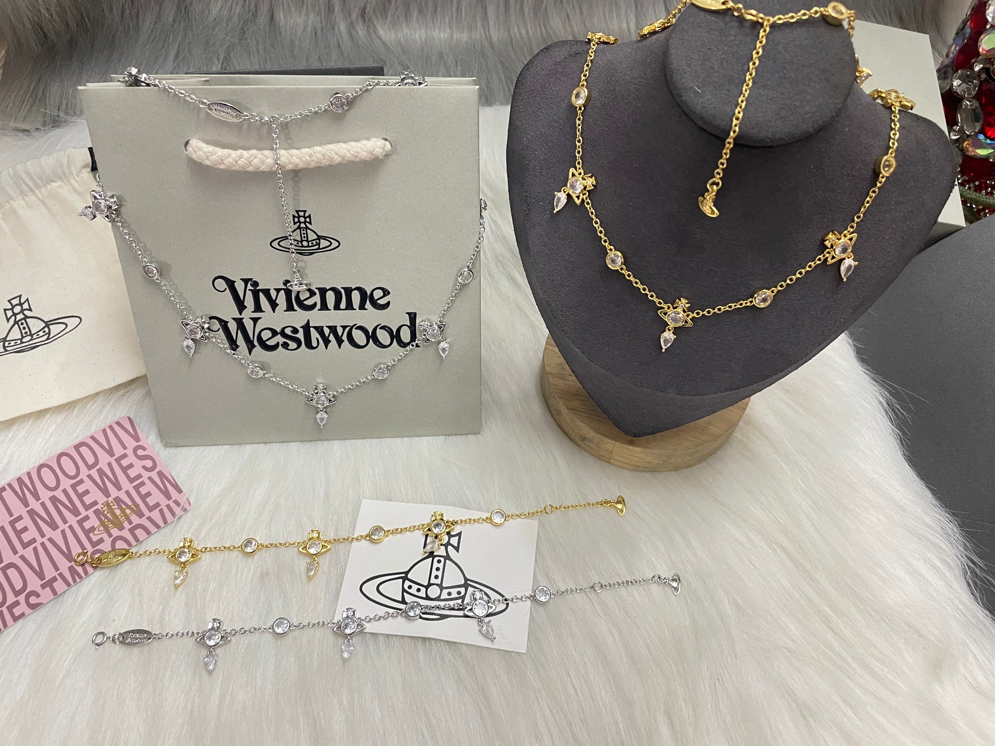 NO:103172,90 necklaces 80 bracelets Queen Mother's Spring and Summer New Saturn Water Drops Super Flash Necklace Women's Little Red Book Temperament Bracelet Necklace, Queen Mother's Necklace, Queen Mother's Bracelet1986090990项链80手链西太后春夏新品土星水滴超闪项链女小红书同款气质手链项链,西太后项链西太后手链,necklace,bracelet,Jewelry