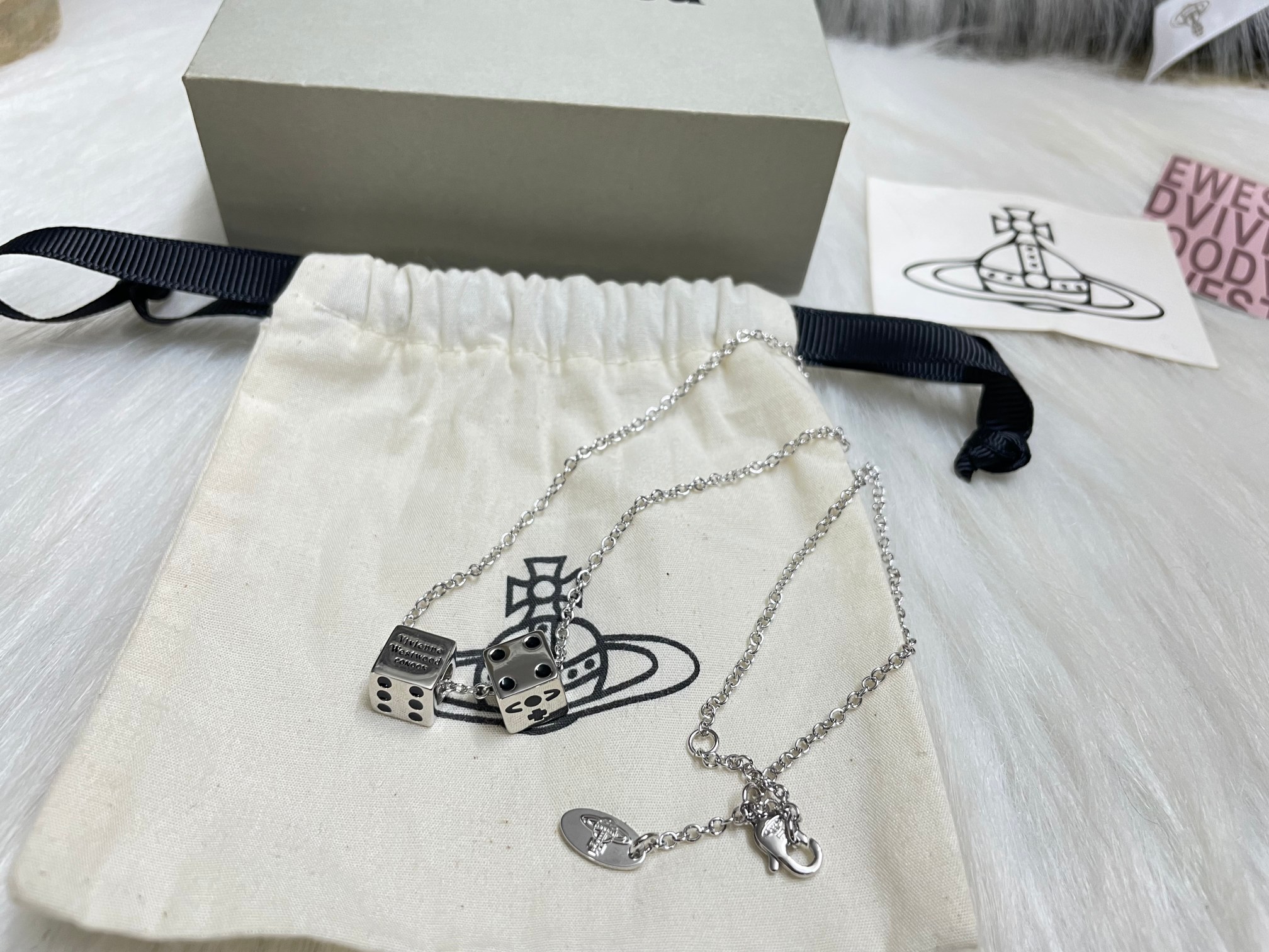 NO:103133,New Queen Mother Citizen dice necklace lesbian niche temperament Saturn color clavicle chain gift accessories, Queen Mother Citizen necklace, necklace19860909新款西太后骰子项链女同款小众气质土星色子锁骨链礼物饰品,西太后项链,necklace,Jewelry