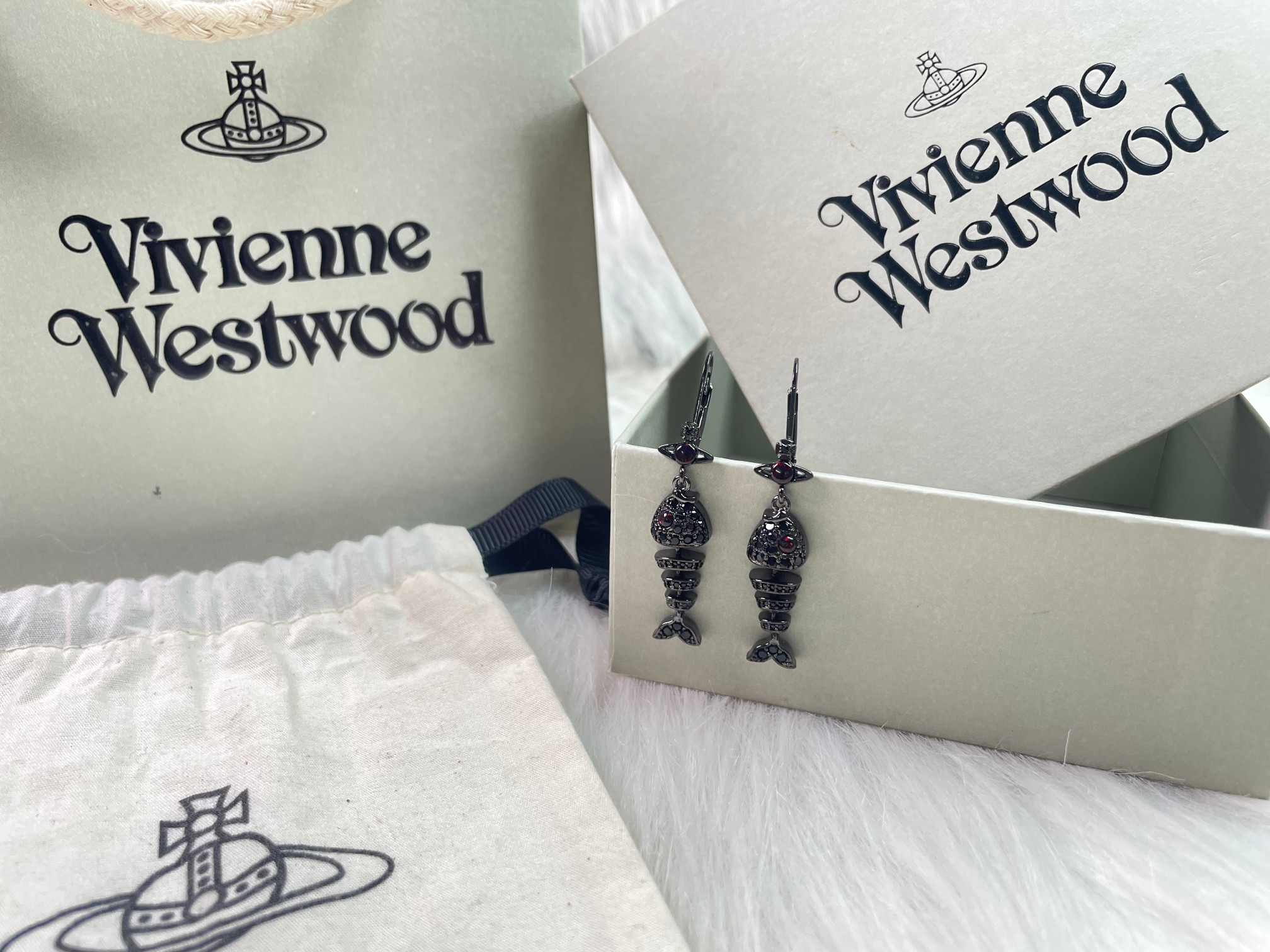 NO:103103,Queen Mother's Fish Bone Necklace Lyall Diamond Saturn's Clavicle Chain Oper Earrings, Queen Mother's Earrings, earrings, necklace19860909西太后鱼骨头项链Lyall满钻土星锁骨链欧珀耳环,西太后耳钉,earrings,necklace,Jewelry