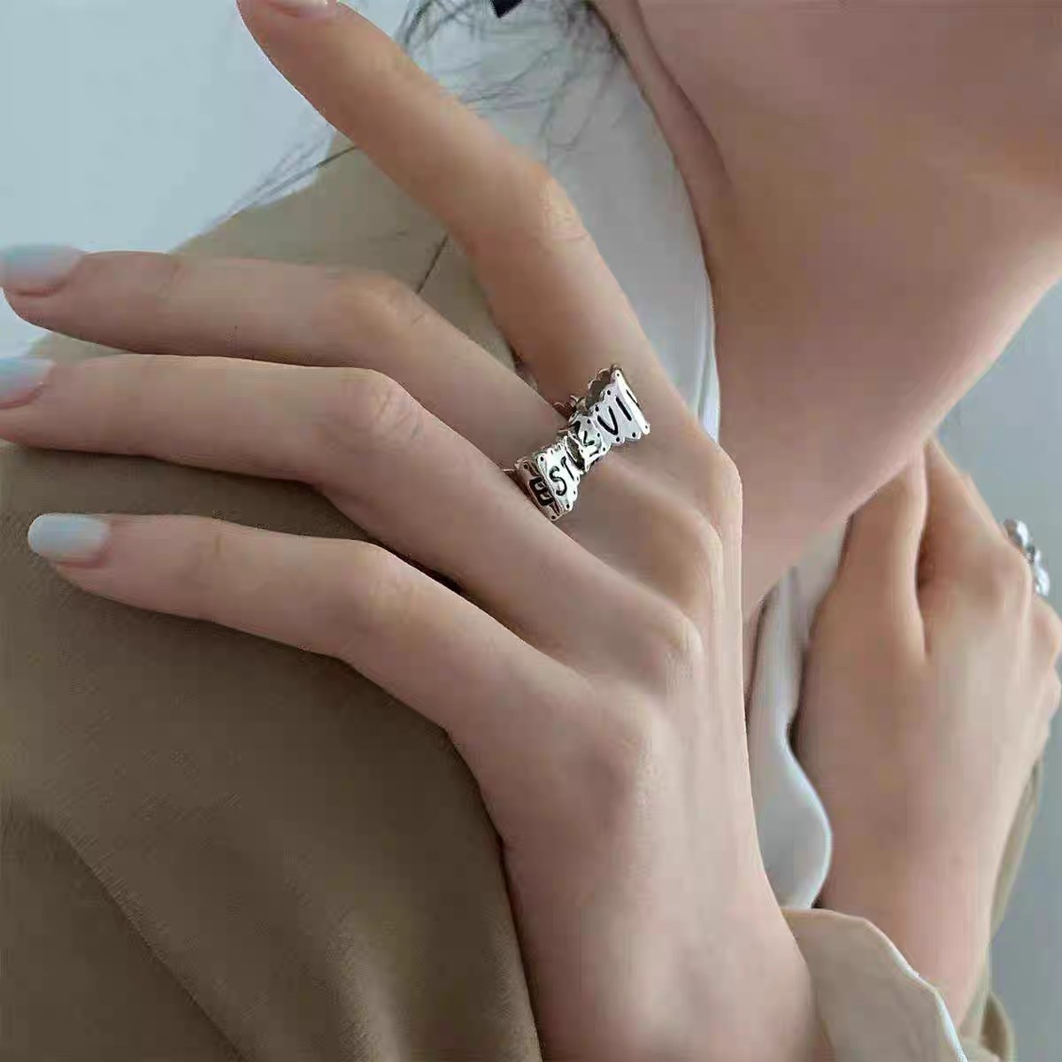 NO:102949,Queen Mother's bow woven ring with ring for women with wide version of European and American punk ring light luxury niche design high-version female ring, Queen Mother's ring, ring19860909西太后蝴蝶结编带戒指女宽版欧美朋克指环轻奢小众设计高版本女戒,西太后戒指,ring,Jewelry