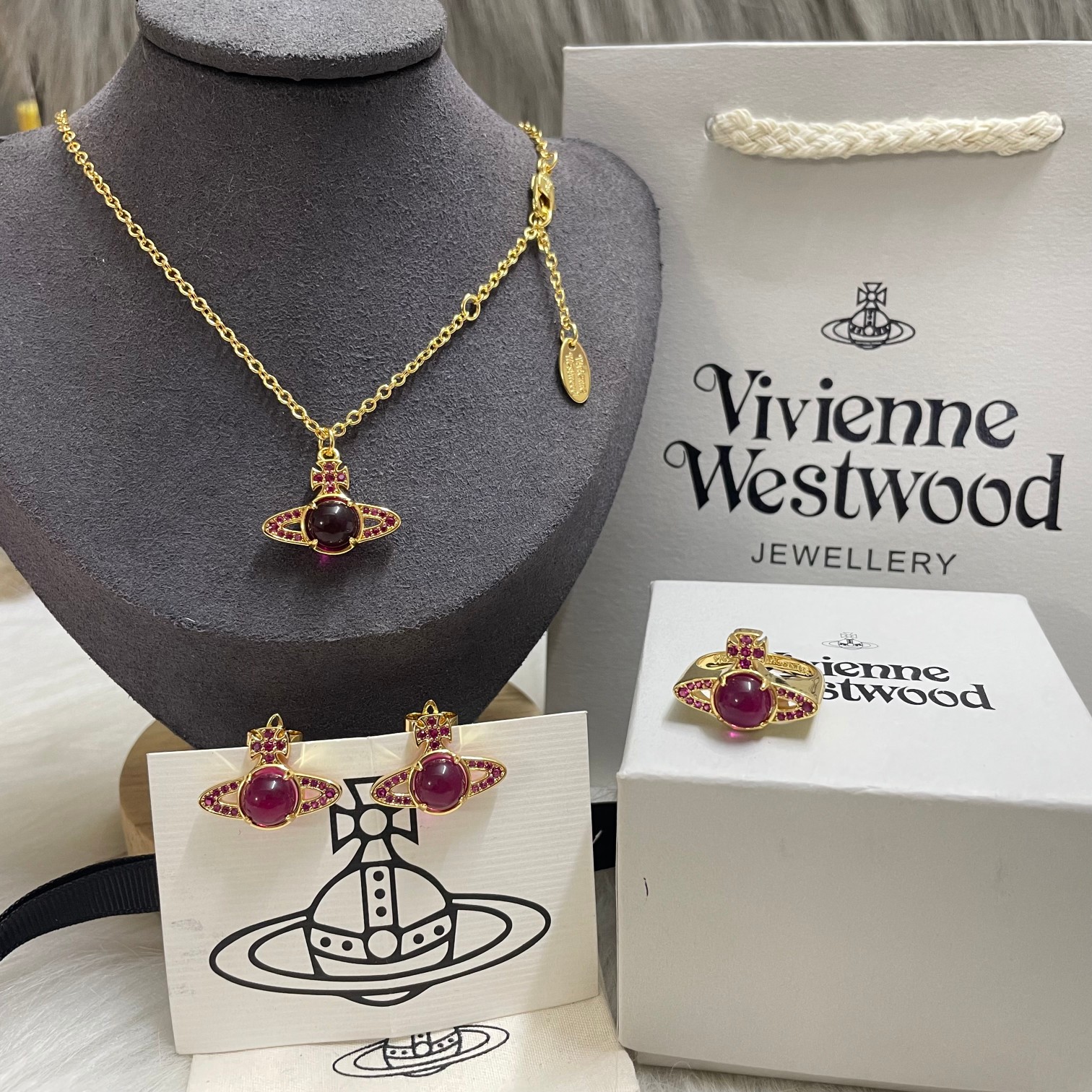 NO:103066,Queen Mother Saturn's Rotating Beads Necklace for Women's New Popular Women's High-end Style One Red Bead Set, Queen Mother Necklace Queen Mother's Ears, Necklace19860909西太后土星转动珠珠项链女新款爆款女款高级感一玫红珠套装,西太后项链西太后耳钉,necklace,Jewelry