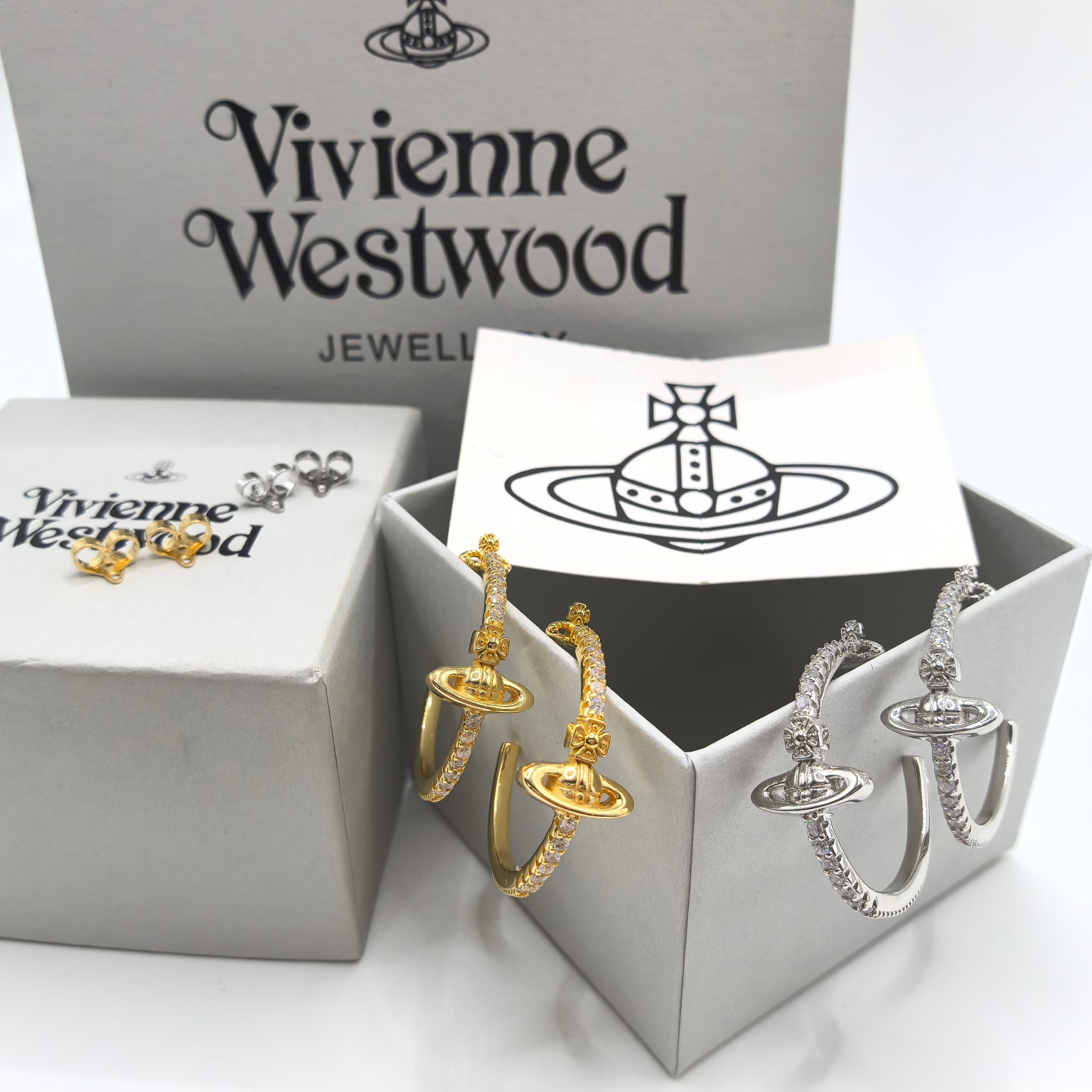 NO:103075,The Queen Mother of the C-shaped large circle unique earrings of the Queen Mother of the C-shaped diamonds, the Queen Mother of the C-shaped large circle, the new popular high-end earrings, the Queen Mother of the C-shaped earrings, earrings19860909西太后夸张闪钻土星C形大圆圈独特耳环网红新款爆款高级感耳圈,西太后耳钉,earrings,Jewelry