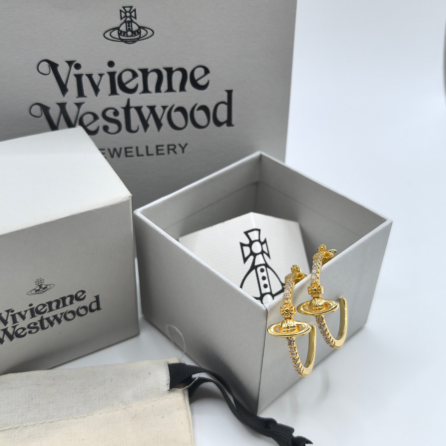 Vivienne Westwood 西太后夸张闪钻土星C形大圆圈独特耳环 2024新款 高级感耳圈