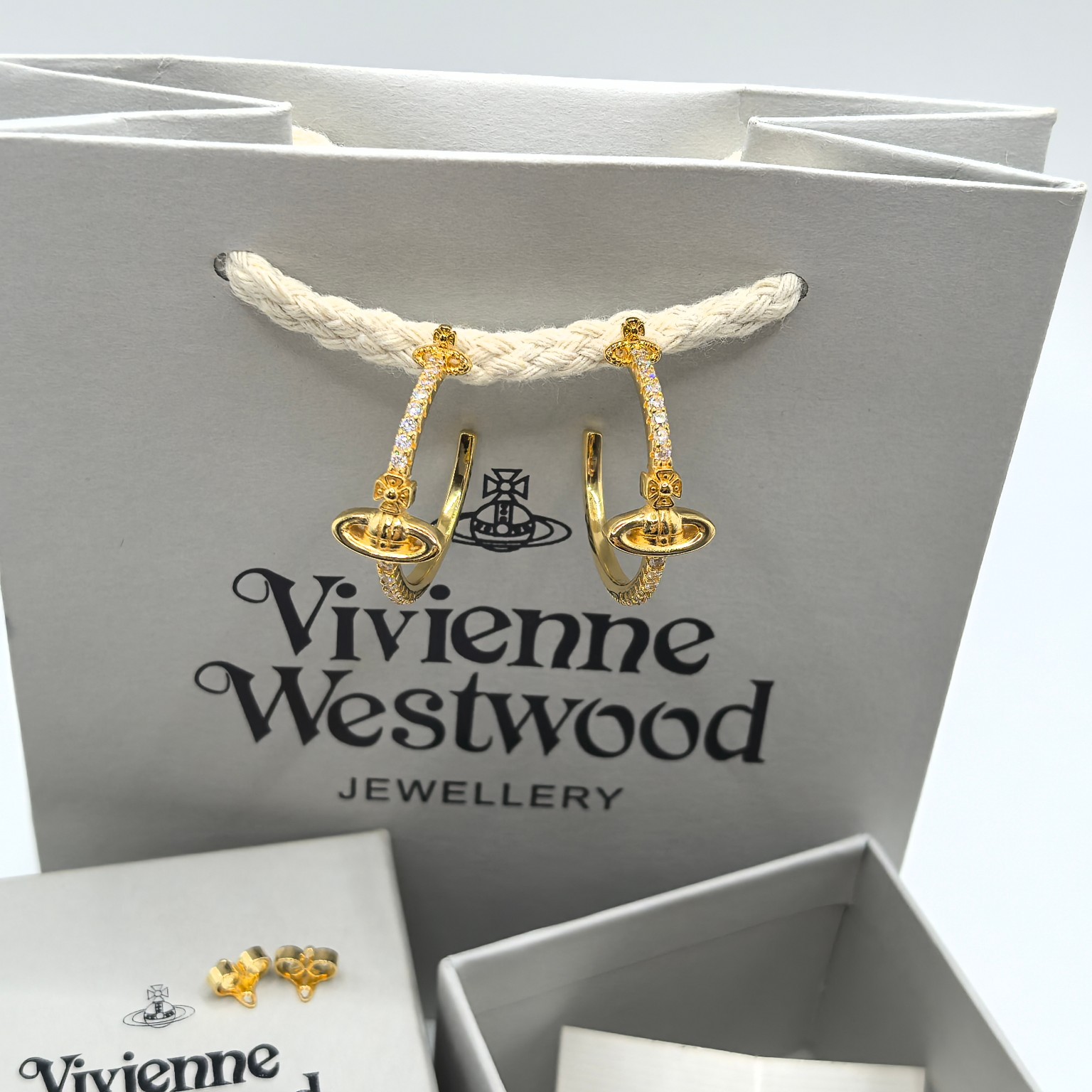 Vivienne Westwood 西太后夸张闪钻土星C形大圆圈独特耳环 2024新款 高级感耳圈