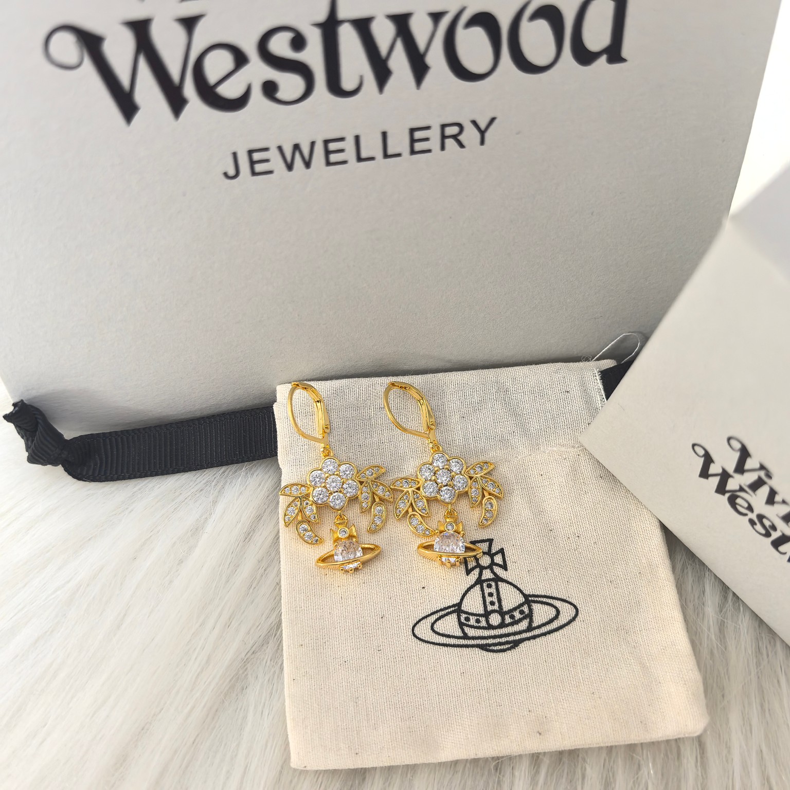 NO:102948,The Queen Mother's New AMMA Wheat Ears Zircon Saturn Earrings Vivian Celebrity, Queen Mother's Earrings, Earrings19860909西太后新款AMMA麦穗锆石土星耳环薇薇安明星同款,西太后耳钉,earrings,Jewelry