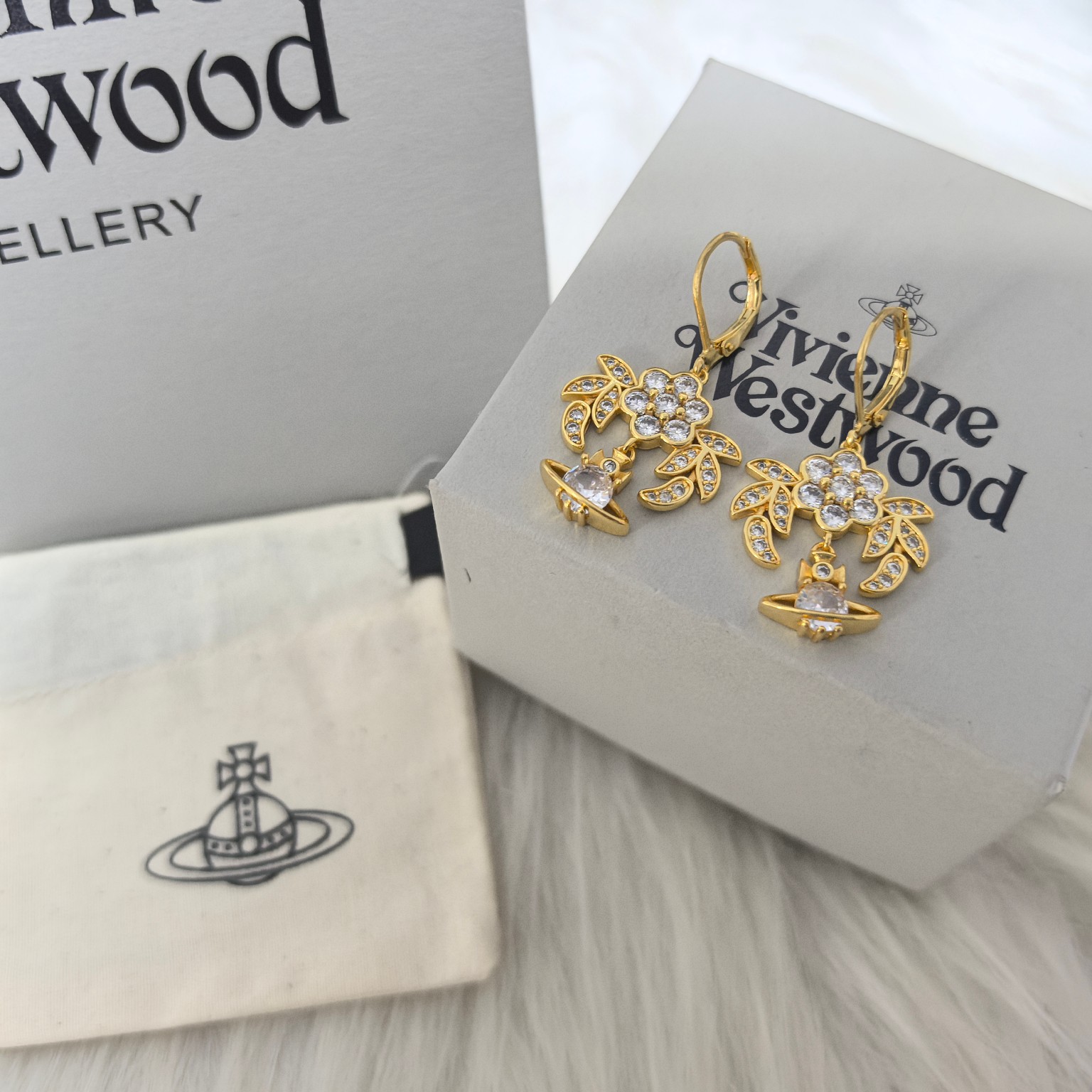 Vivienne Westwood 西太后新款AMMA麦穗锆石土星耳环薇薇安