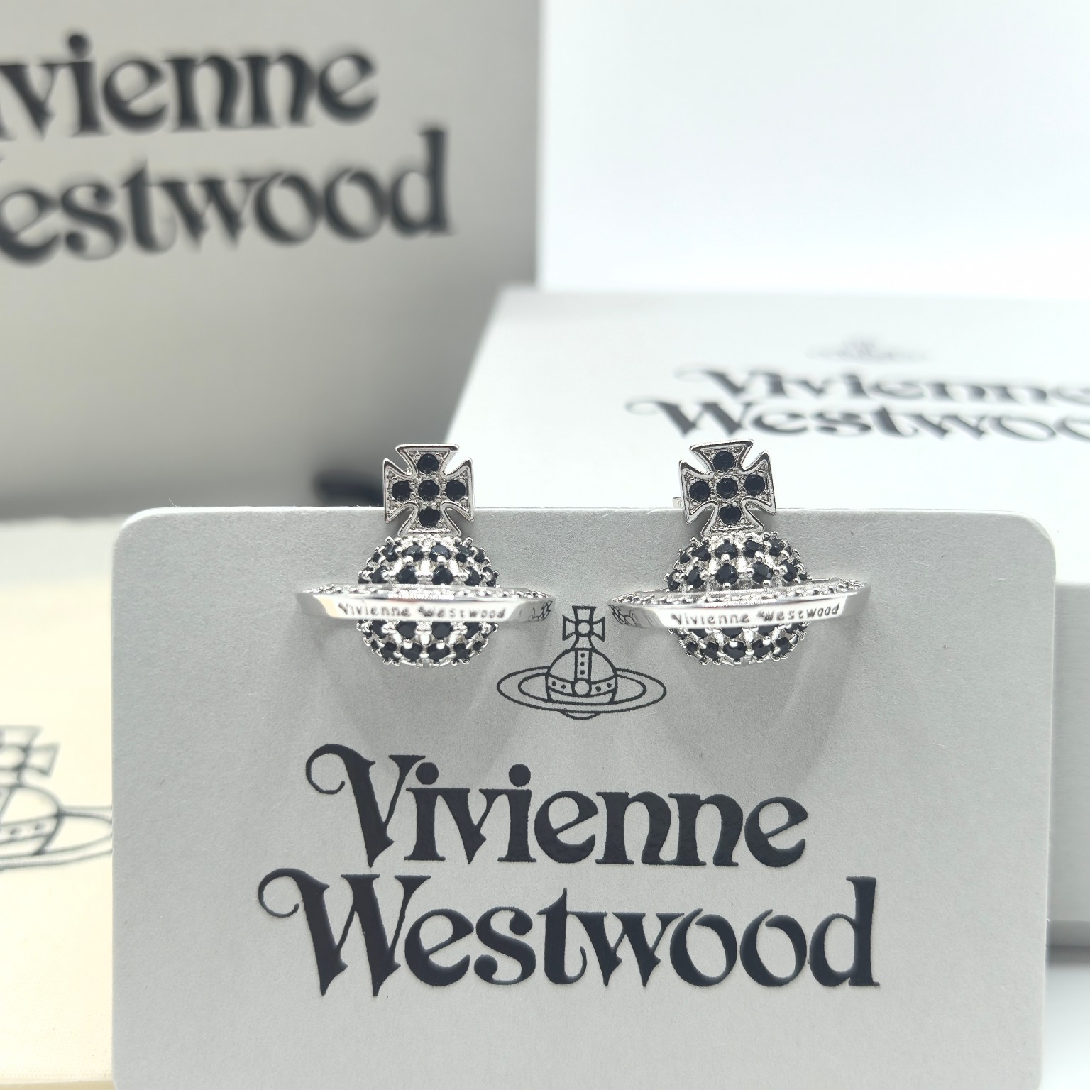 NO:103067,Queen Mother Saturn half-faced three-dimensional diamond-inlaid earrings, Queen Mother's earrings19860909西太后土星半面立体镶钻耳钉,西太后耳钉,Jewelry