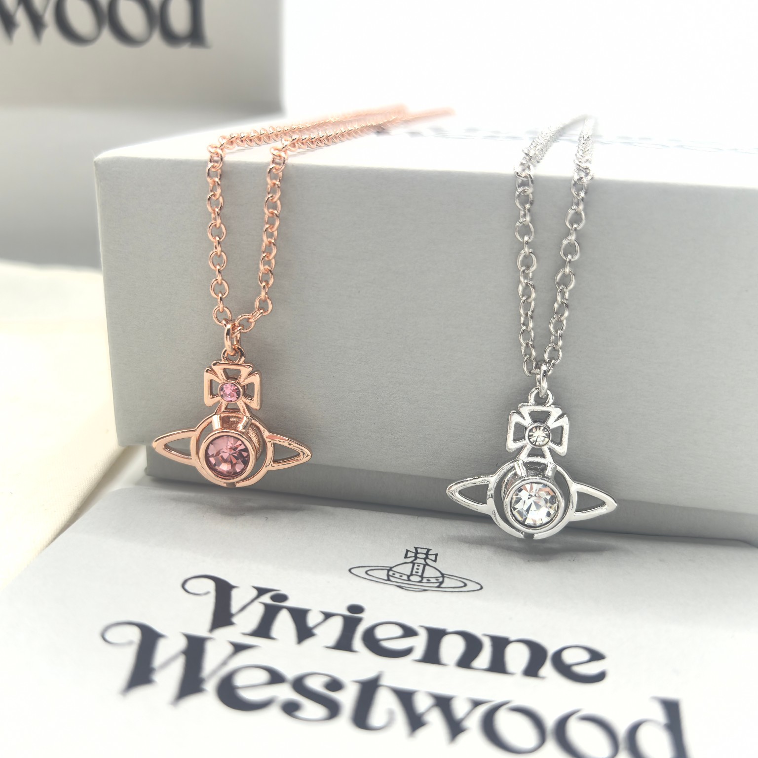 NO:102959,The Queen Mother of the Cities classic double-sided hollow Saturn Zircon necklace small fresh women's pendant necklace, Queen Mother of the Cities necklace, necklace19860909西太后经典款双面镂空土星锆石项链小清新女吊坠颈链,西太后项链,necklace,Jewelry