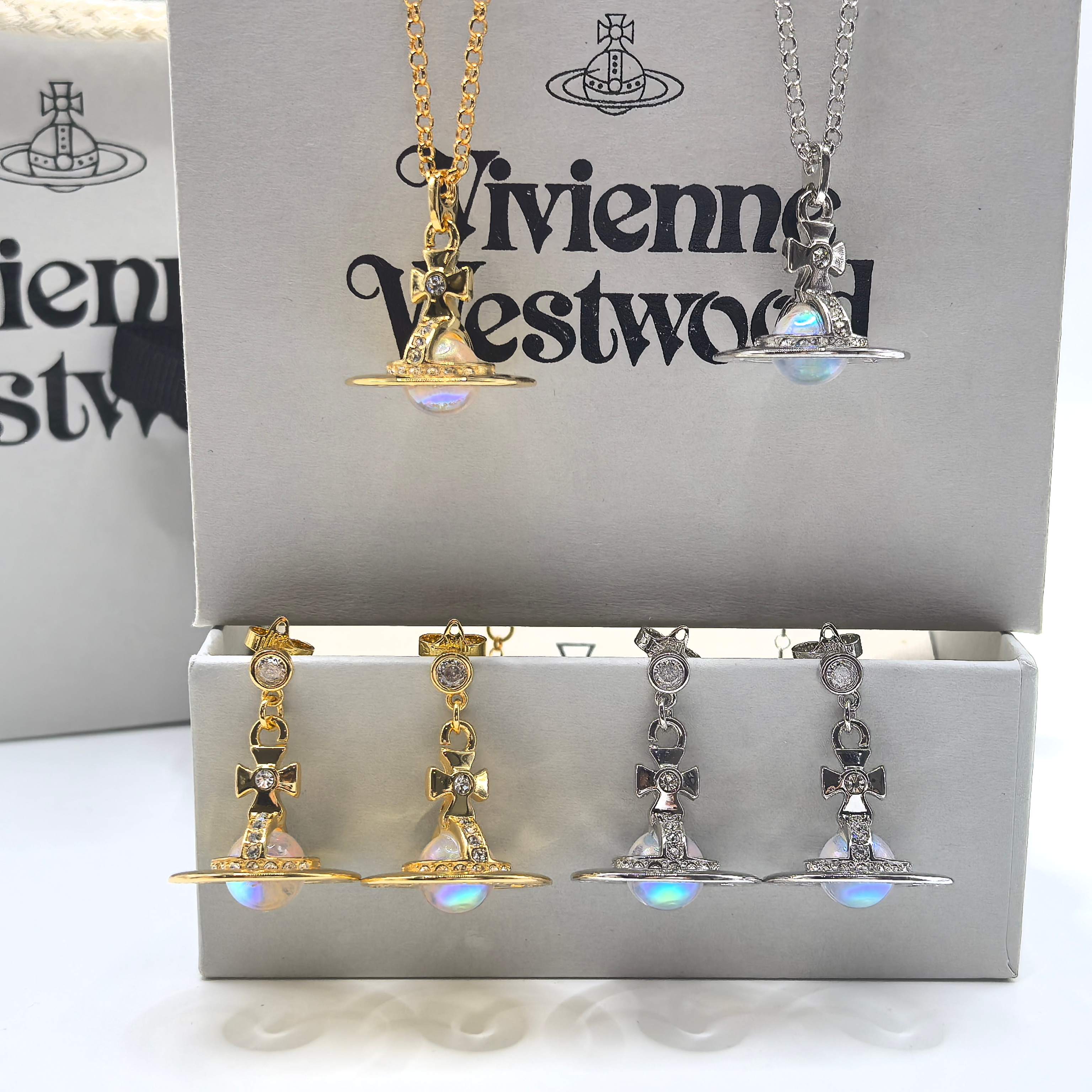 NO:102714,Queen Mother Citizen 24 new laser Aurora ORB Saturn three-dimensional necklace earrings, Queen Mother Citizen necklace, earrings, necklace19860909西太后24新款镭射欧若拉ORB土星立体项链 耳环,西太后项链,earrings,necklace,Jewelry