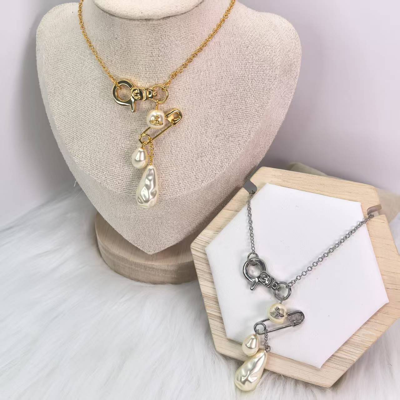 NO:104569,Queen Mother Saturn Pearl Tassel Necklace High-end Temperament Light Luxury Versatile Elegant Women's Necklace, Queen Mother Necklace19860909西太后土星别针珍珠流苏项链高级感气质轻奢百搭项饰女,西太后项链,necklace,Jewelry