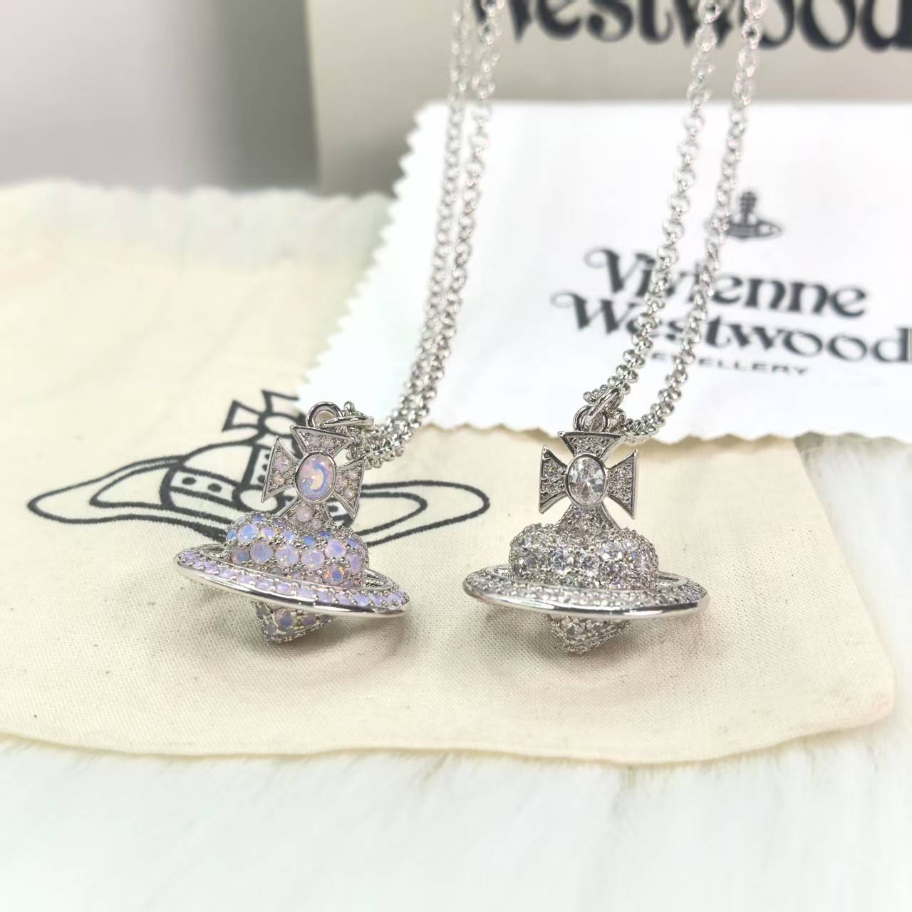 NO:104572,2025 Valentine's Day Limited Queen Mother Citizen Love Saturn Necklace---3D Medium, Queen Mother Citizen Necklace, Necklace198609092025情人节限定 西太后 爱心土星项链---立体中号,西太后项链,necklace,Jewelry