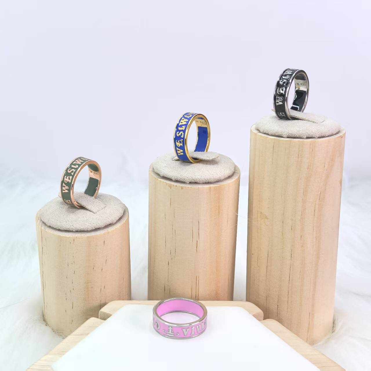 NO:104600,Queen Mother of the Cities Vivian painted letter ring ring simple temperament fresh, Queen Mother of the Cities Ring, ring19860909西太后薇薇安烤漆字母戒指指环 简约气质清新,西太后戒指,ring,Jewelry