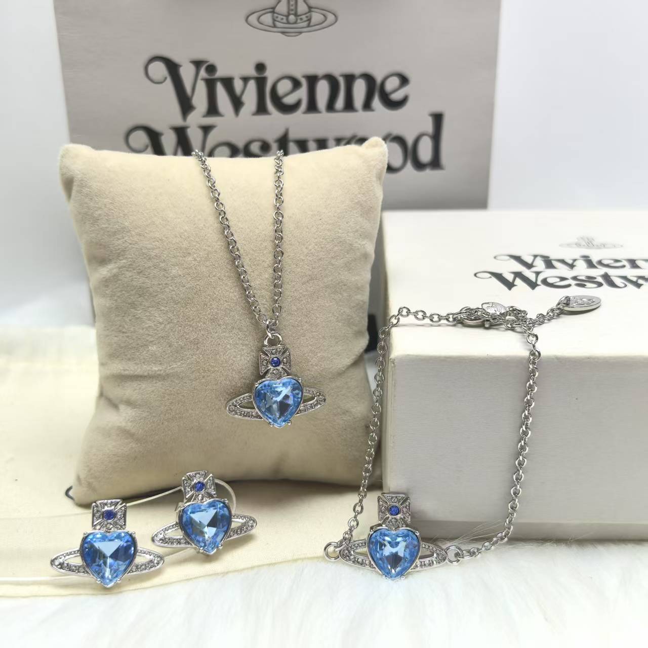 NO:360009,Queen Mother Saturn's special blue love rhinestone necklace bracelet earrings, Queen Mother's necklace, necklace, bracelet19860909西太后土星专兰色爱心水钻项链手链耳钉,西太后项链,necklace,bracelet,Jewelry