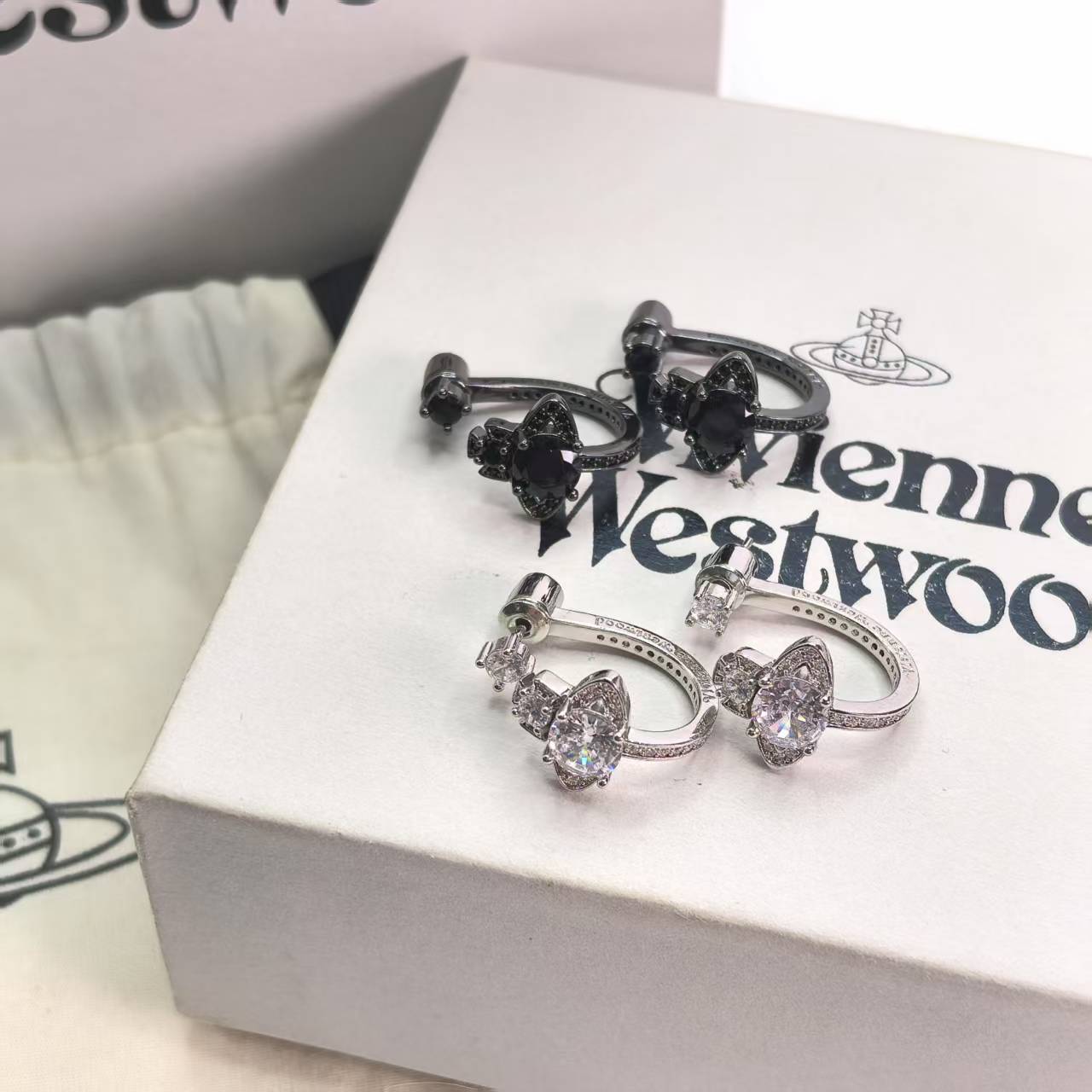 NO:359969,Queen Mother's spot water drop open mouth earrings silver black Saturn ear hooks, Queen Mother's earrings, earrings19860909西太后现货水滴开口耳环 银色黑色土星耳勾,西太后耳钉,earrings,Jewelry