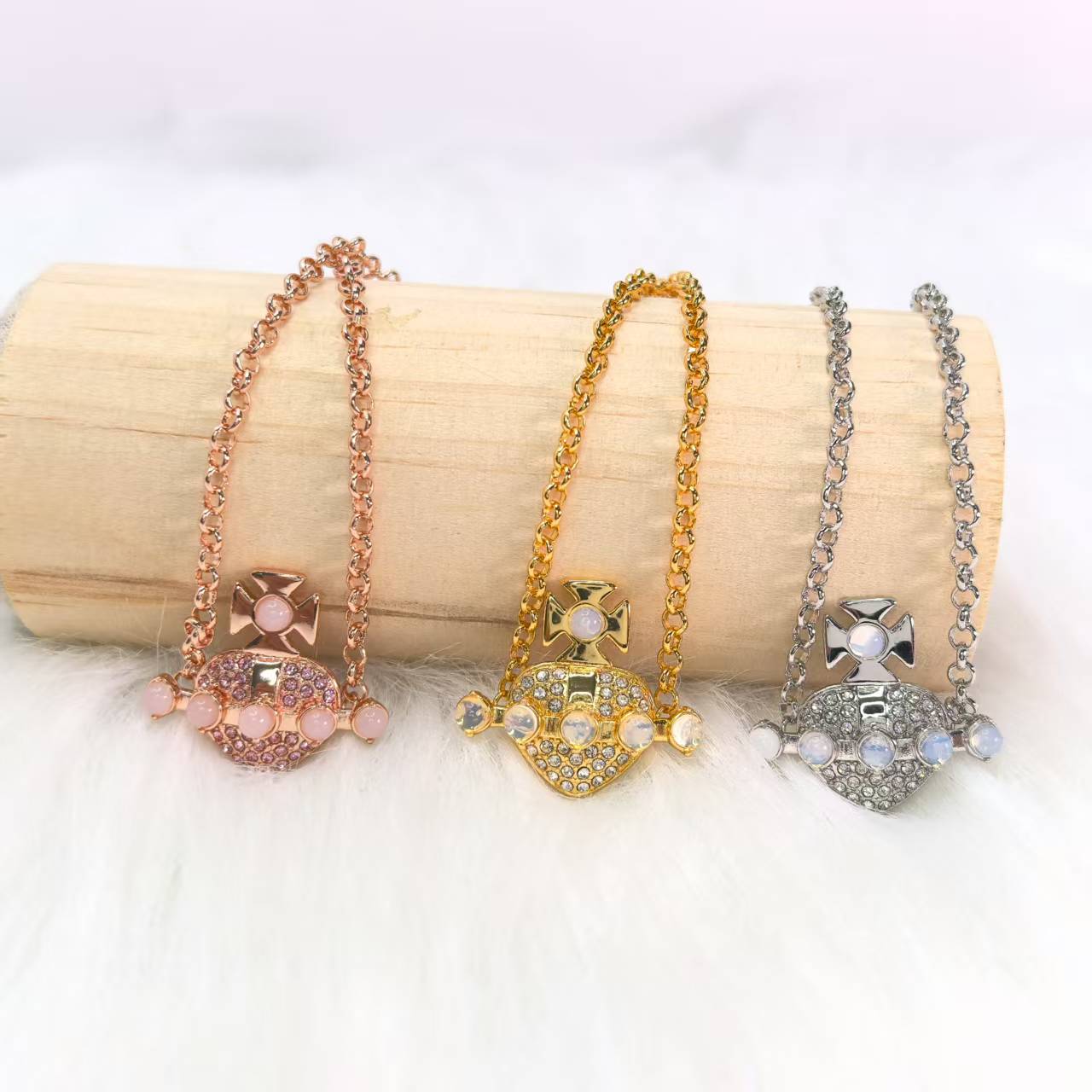 NO:359956,Queen Mother of the Cities Vivian OONA Love Pearl Saturn Bracelet Women, Queen Mother of the Cities Bracelet, Bracelet19860909西太后薇薇安 OONA爱心珍珠土星手链女,西太后手链,bracelet,Jewelry