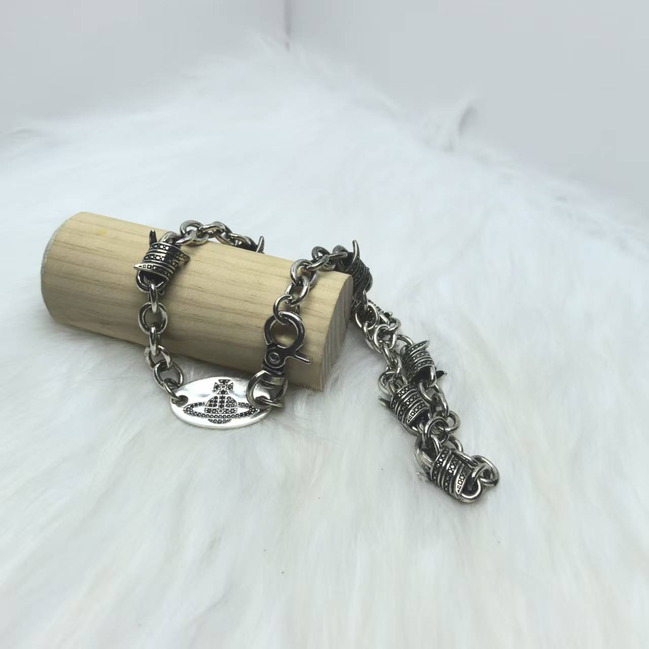 NO:532271,90 necklaces 80 bracelets Queen Mother VERENA thorn chain necklace choker bracelet retro style, Queen Mother necklace Queen Mother bracelet, necklace, bracelet1986090990项链 80手链西太后VERENA荆棘链项链choker手链复古风,西太后项链西太后手链,necklace,bracelet,Jewelry