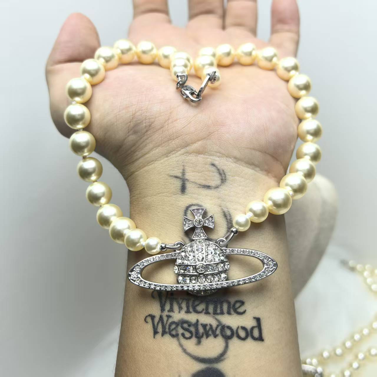 NO:580738,Queen Mother of the West Pearl Necklace Saturn Medium Necklace in Stock, Queen Mother of the West Necklace, Necklace19860909西太后珍珠项链土星中号项链现货,西太后项链,necklace,Jewelry