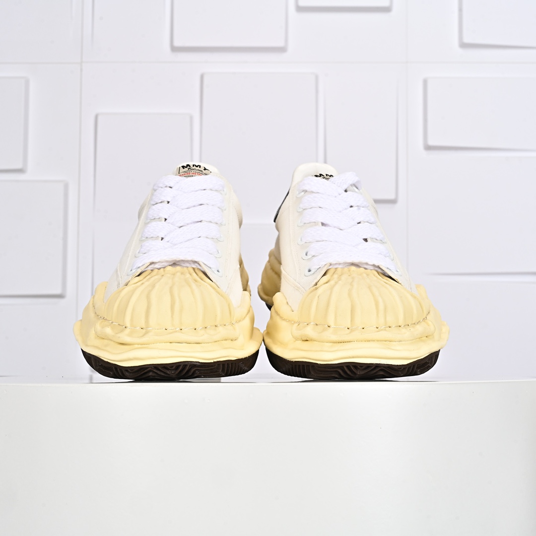 350  MMY/Maison MIHARA YASUHIRO Wayne Original Sole Leather Low Sneaker版变形溶解雪糕底低帮板鞋“贝壳头黄底刺绣”
