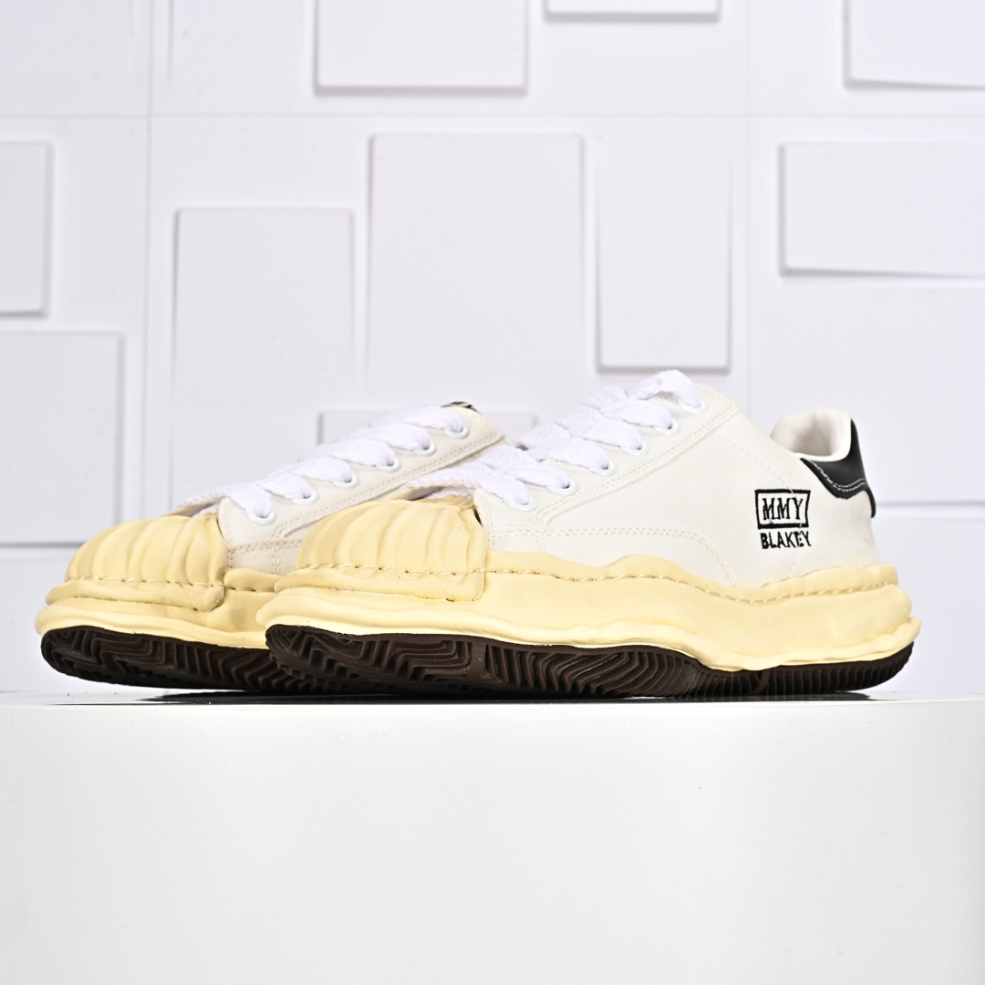 350  MMY/Maison MIHARA YASUHIRO Wayne Original Sole Leather Low Sneaker版变形溶解雪糕底低帮板鞋“贝壳头黄底刺绣”