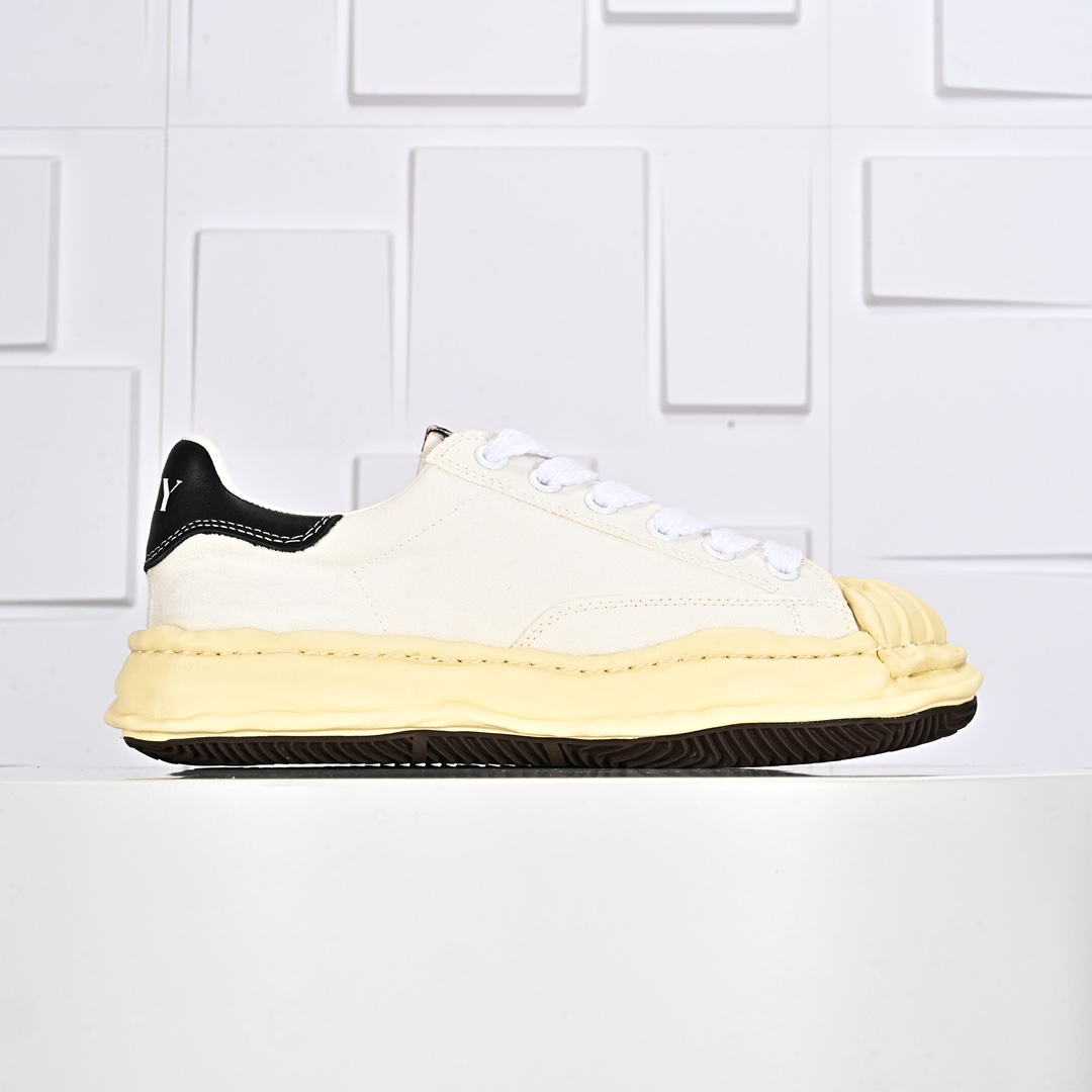 350  MMY/Maison MIHARA YASUHIRO Wayne Original Sole Leather Low Sneaker版变形溶解雪糕底低帮板鞋“贝壳头黄底刺绣”