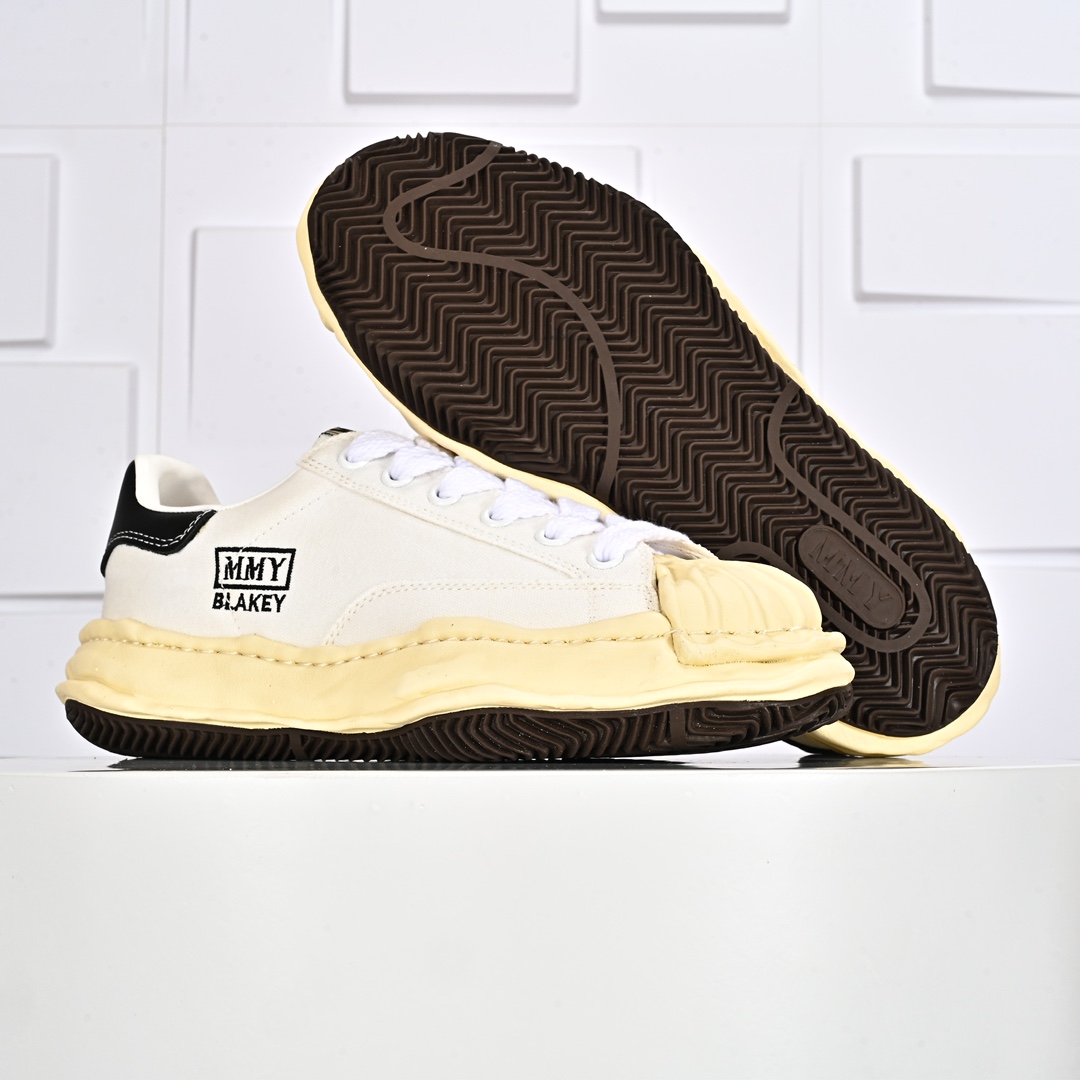 350  MMY/Maison MIHARA YASUHIRO Wayne Original Sole Leather Low Sneaker版变形溶解雪糕底低帮板鞋“贝壳头黄底刺绣”