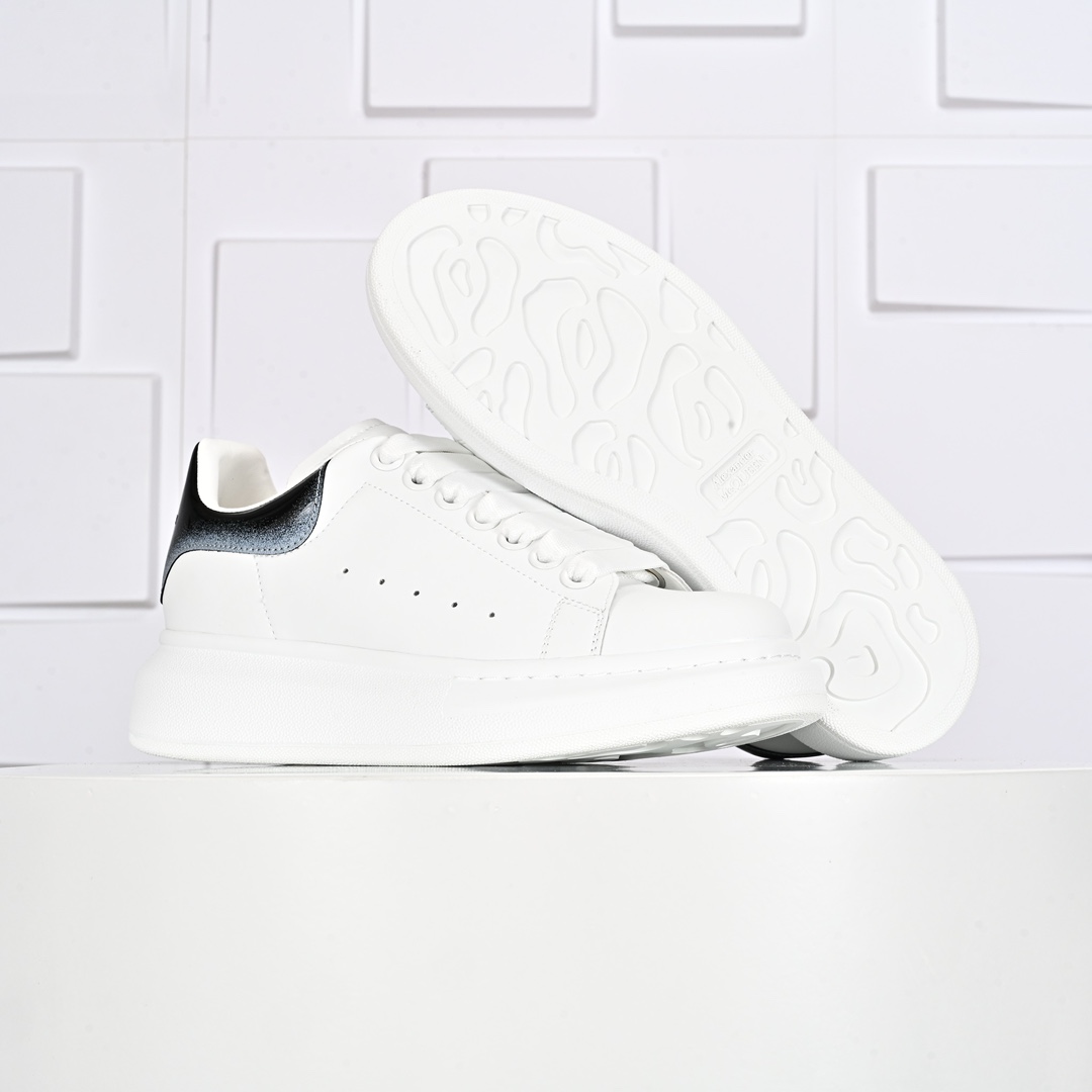 代购指定特别蓝盒版本芯片可扫 Alexander McQueen/亚历山大麦昆 松糕鞋厚底增高小白鞋