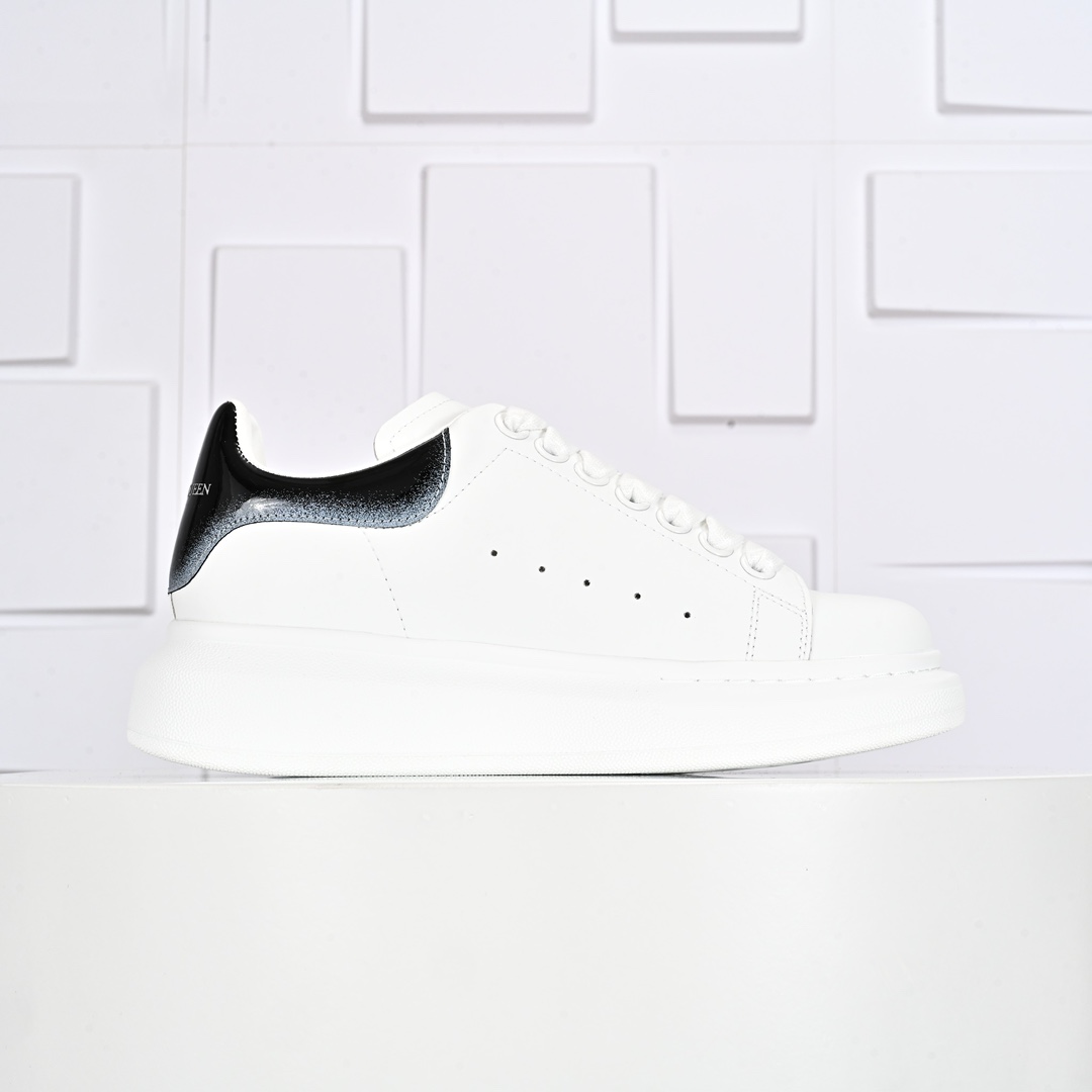 代购指定特别蓝盒版本芯片可扫 Alexander McQueen/亚历山大麦昆 松糕鞋厚底增高小白鞋
