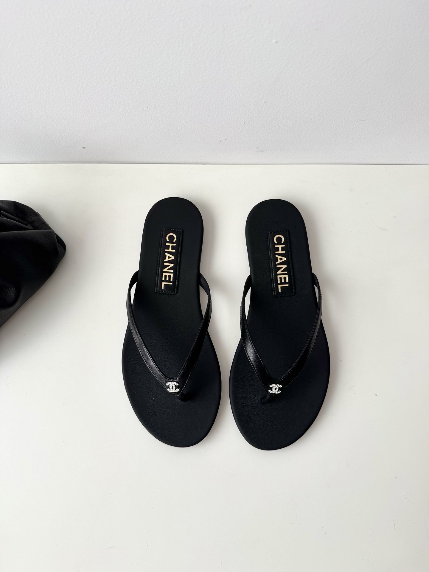 Chanel женские шлепанцы