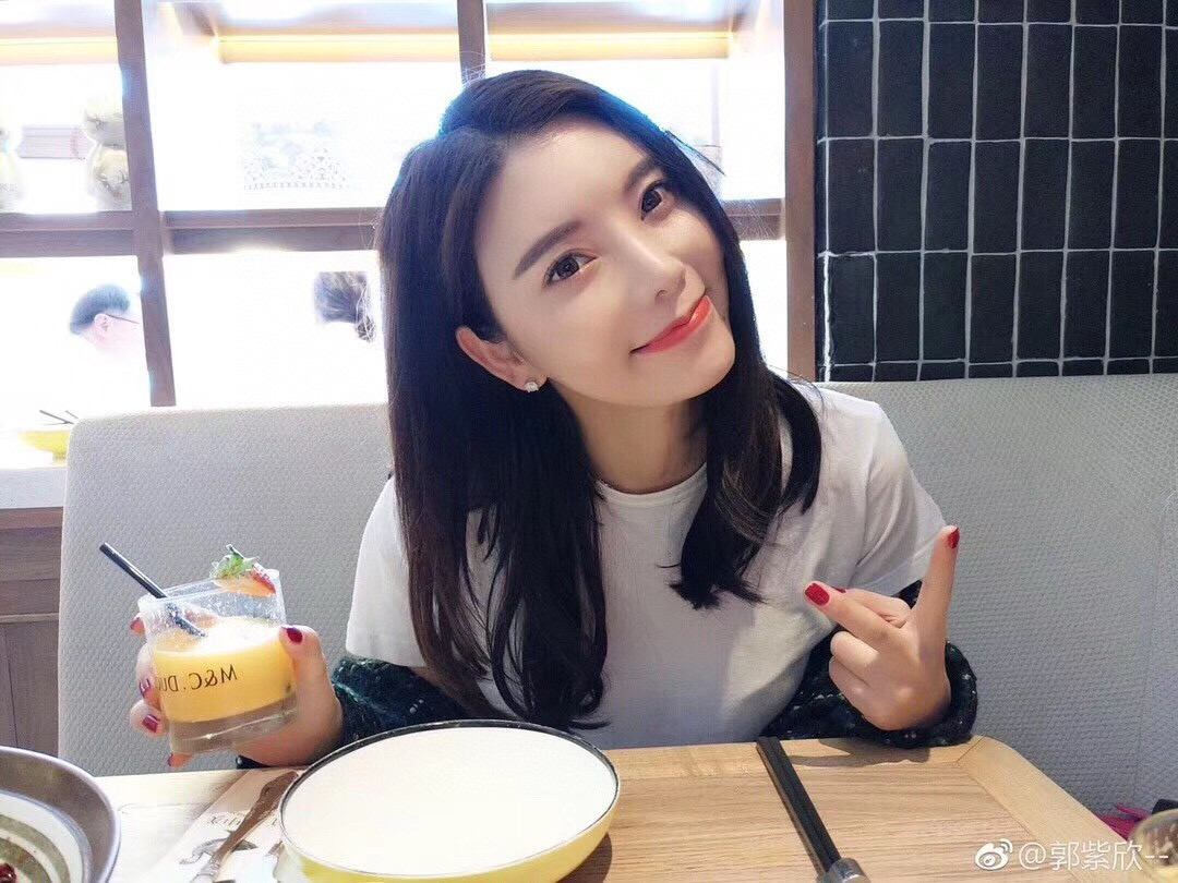 各 【精工版本】卡地亚项链❤️明星同款😘😘卡地亚牛角耳钉[抓狂][抓狂]高级精工版✨✨不多作介绍！现货出