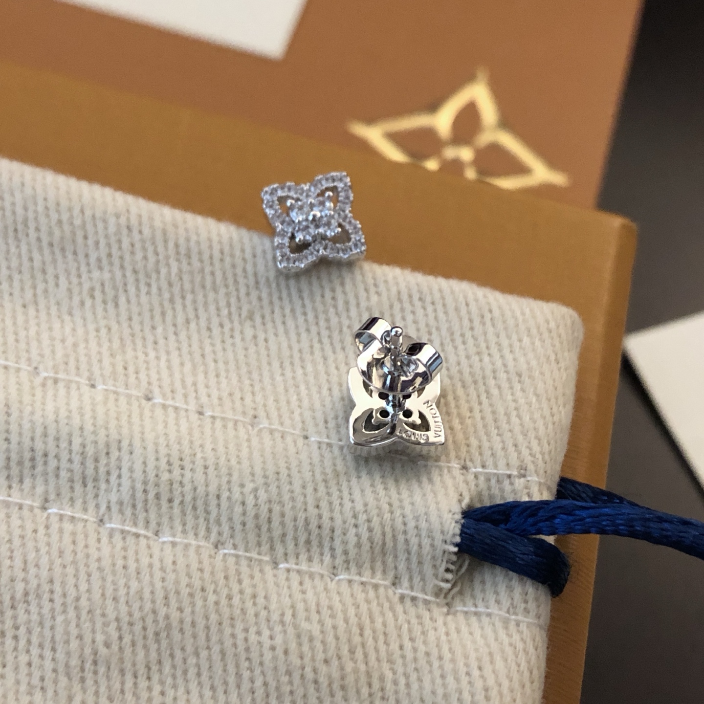 China Replica LV Jewelry LVJ0401-1975