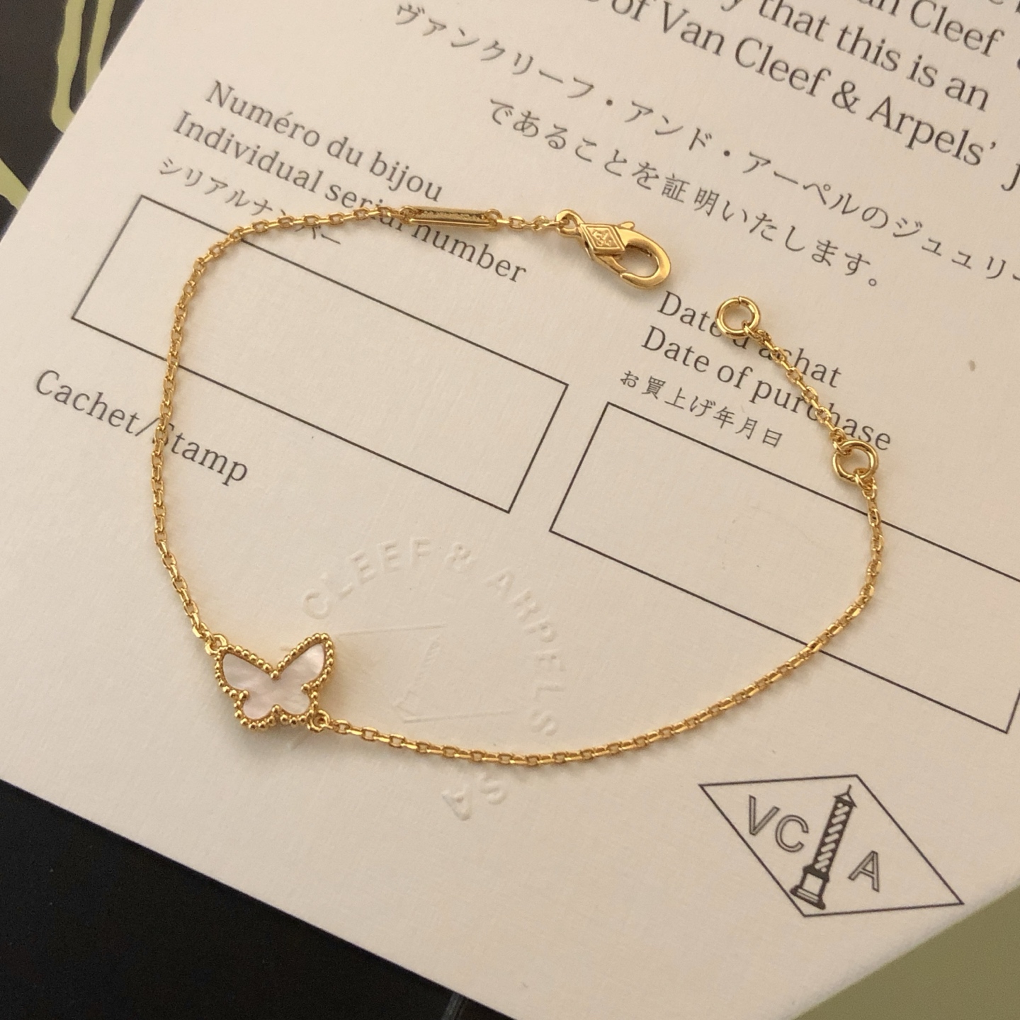 各【精工版本】❤️梵克雅宝VCA对版高级白贝母迷你蝴蝶耳钉🌹这款上身非常的大气耐看👍 采用的贝母都是精挑