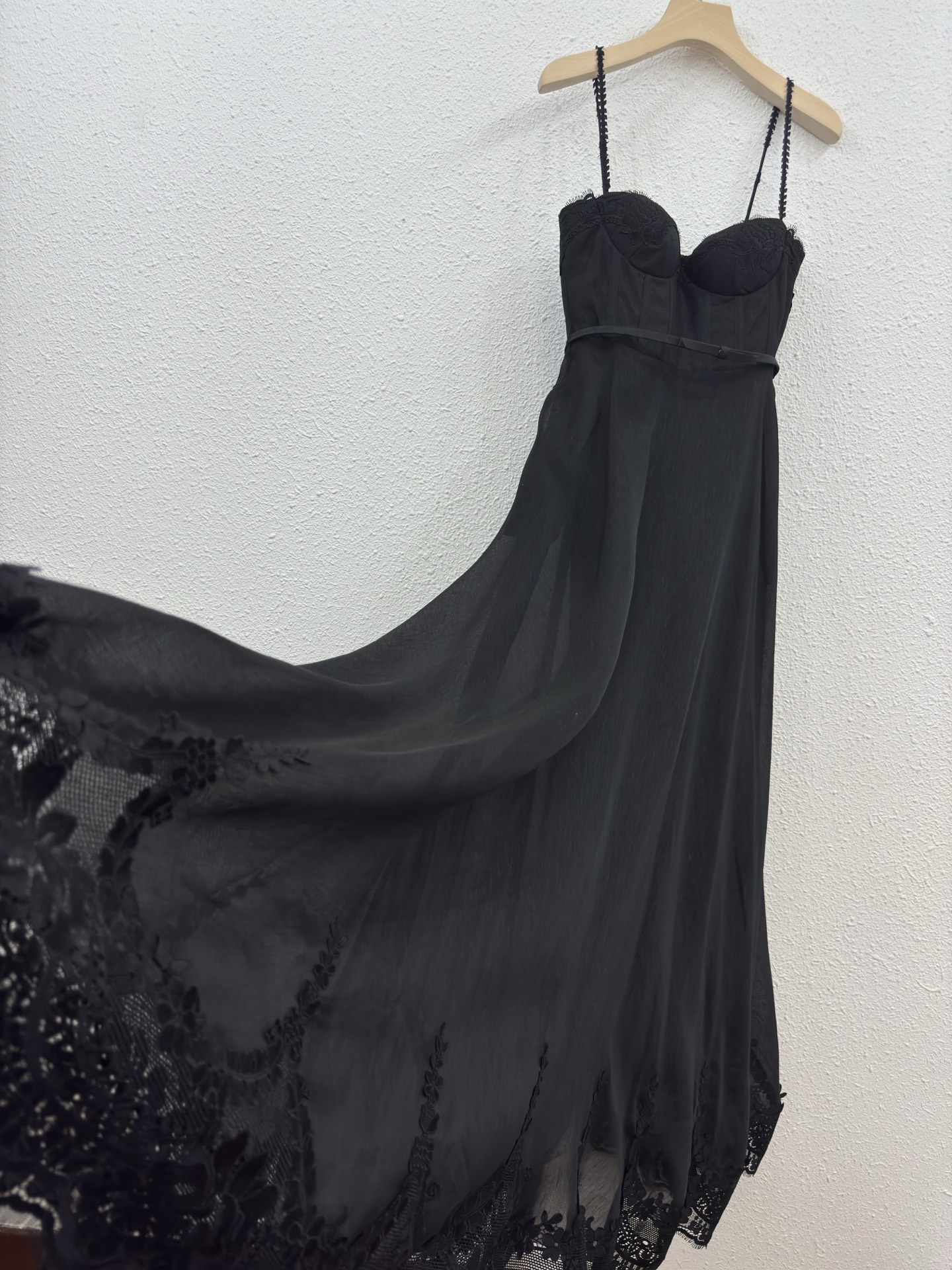 Elegant Lace & Linen Blend Slip Dress - Chic and Comfortable 3 i1755844386250 8325 0 1