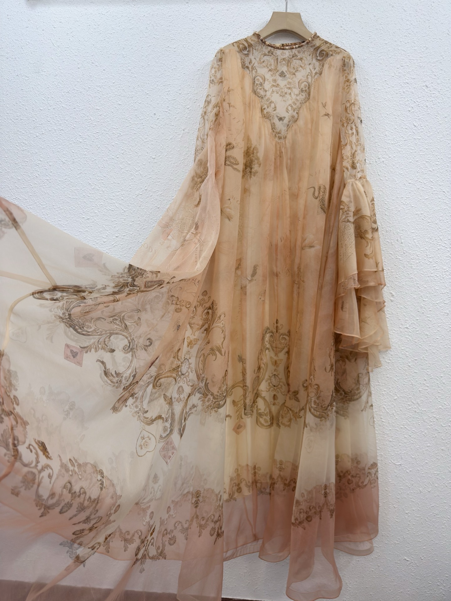 Elegant Silk Gauze Printed Dress - Timeless Style & Luxurious Comfort 3 i1757923246521 5330 0 1