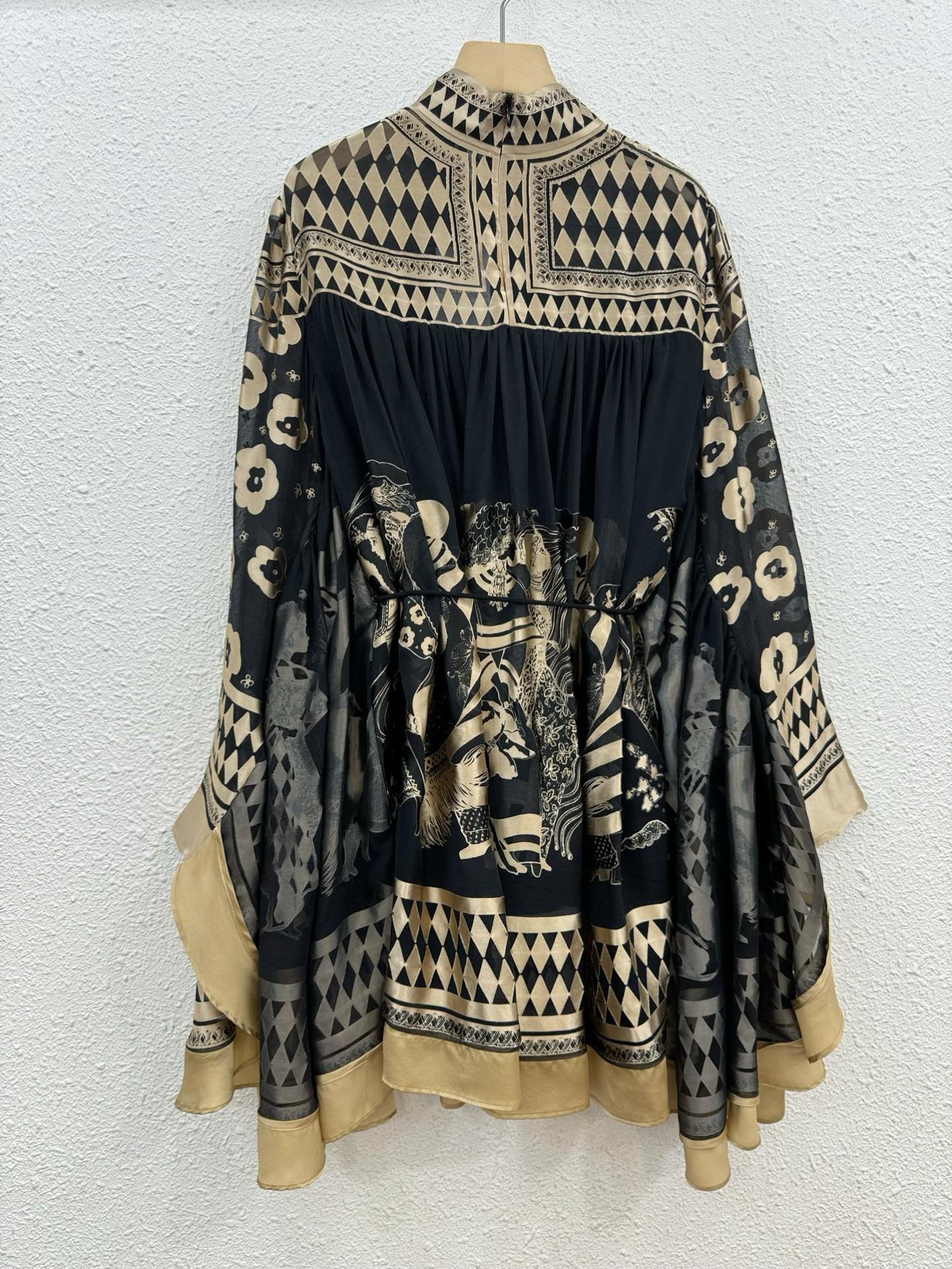 Elegant Black and Gold Long Sleeve Dress - Chic & Unique, Limited Edition 10 i1761451318637 2259 0 8