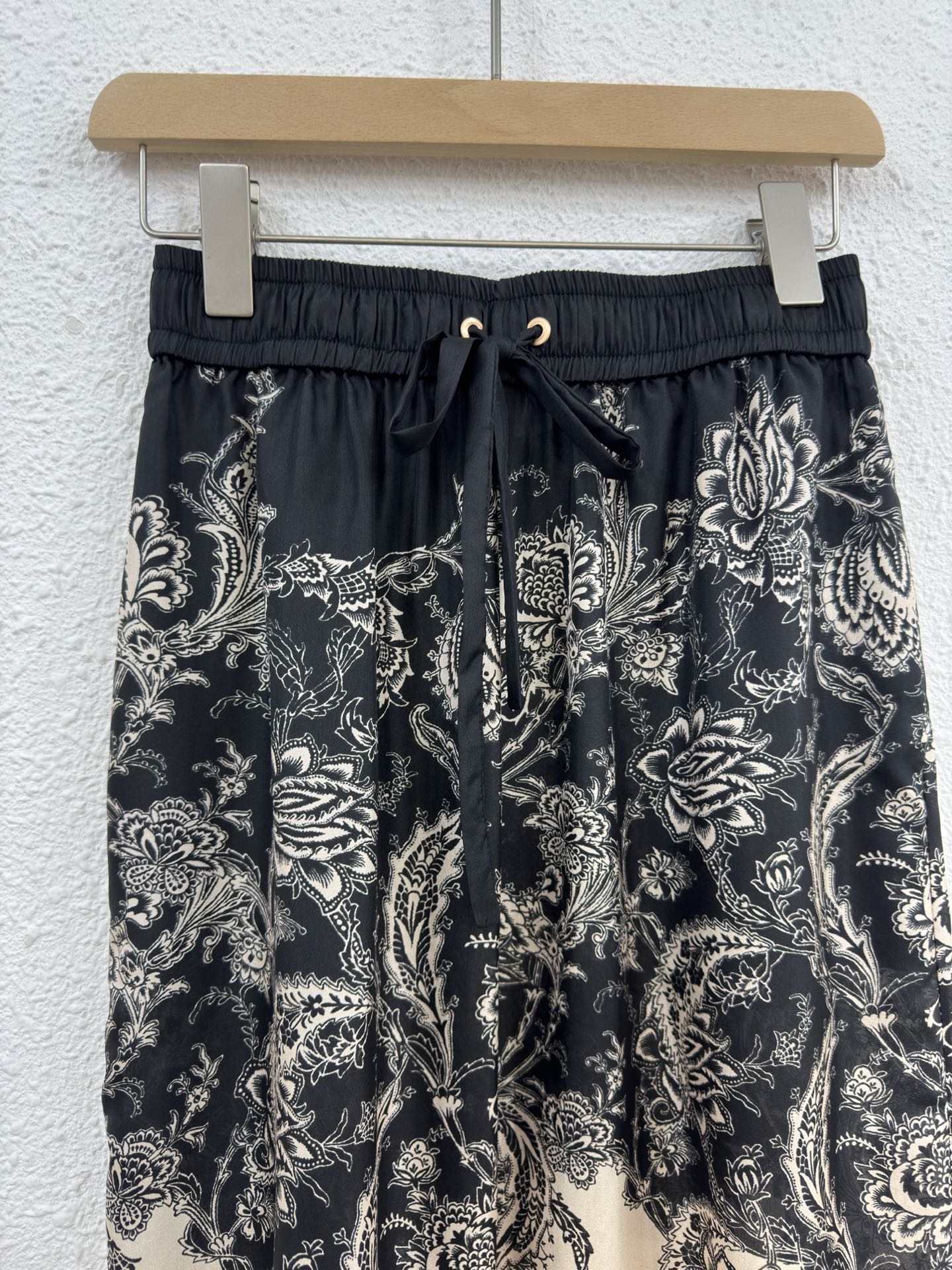 Elegant Silk Print Top & Wide Leg Pants Set - Luxurious Comfort, Timeless Style 9 i1761973439756 5724 0 9