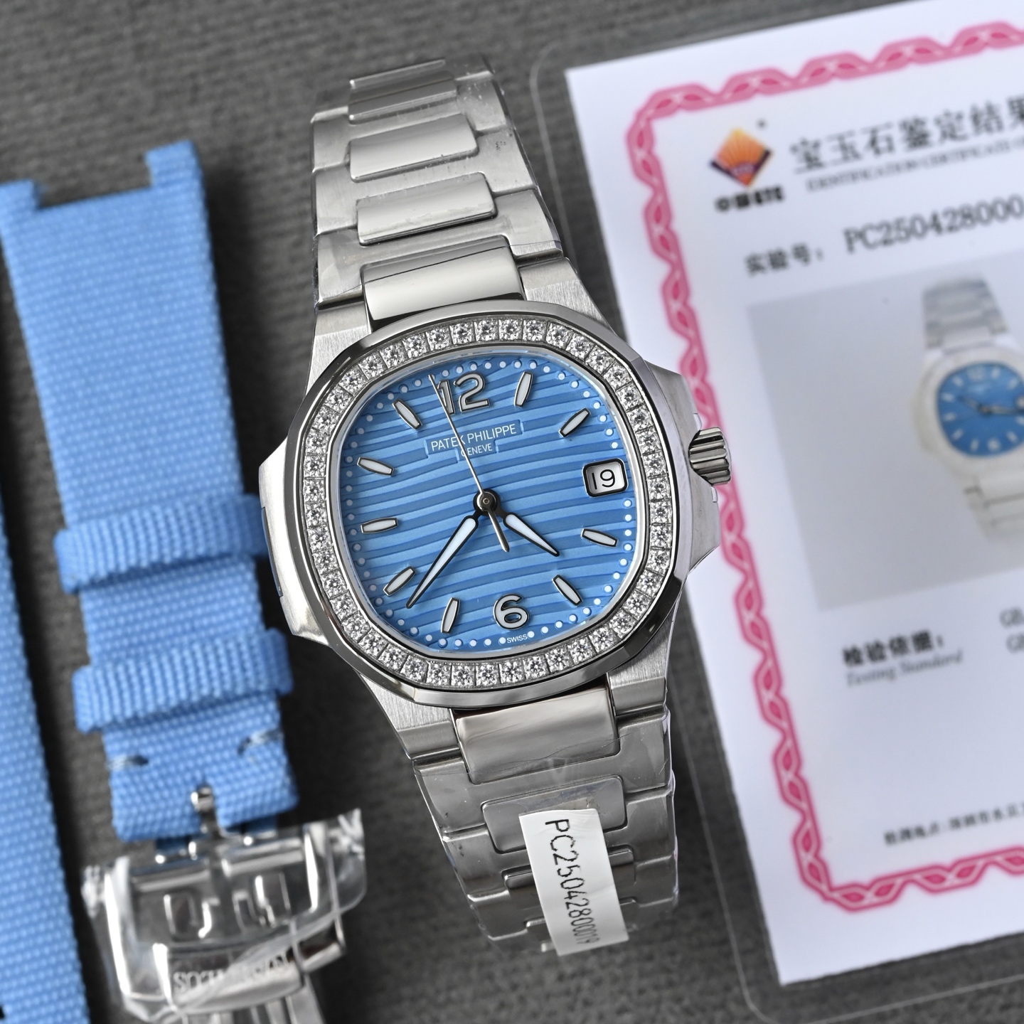New Beagle’s 7010 Nautilus: Elegant Diamond-Covered Wristwatch for Women - 图片 3